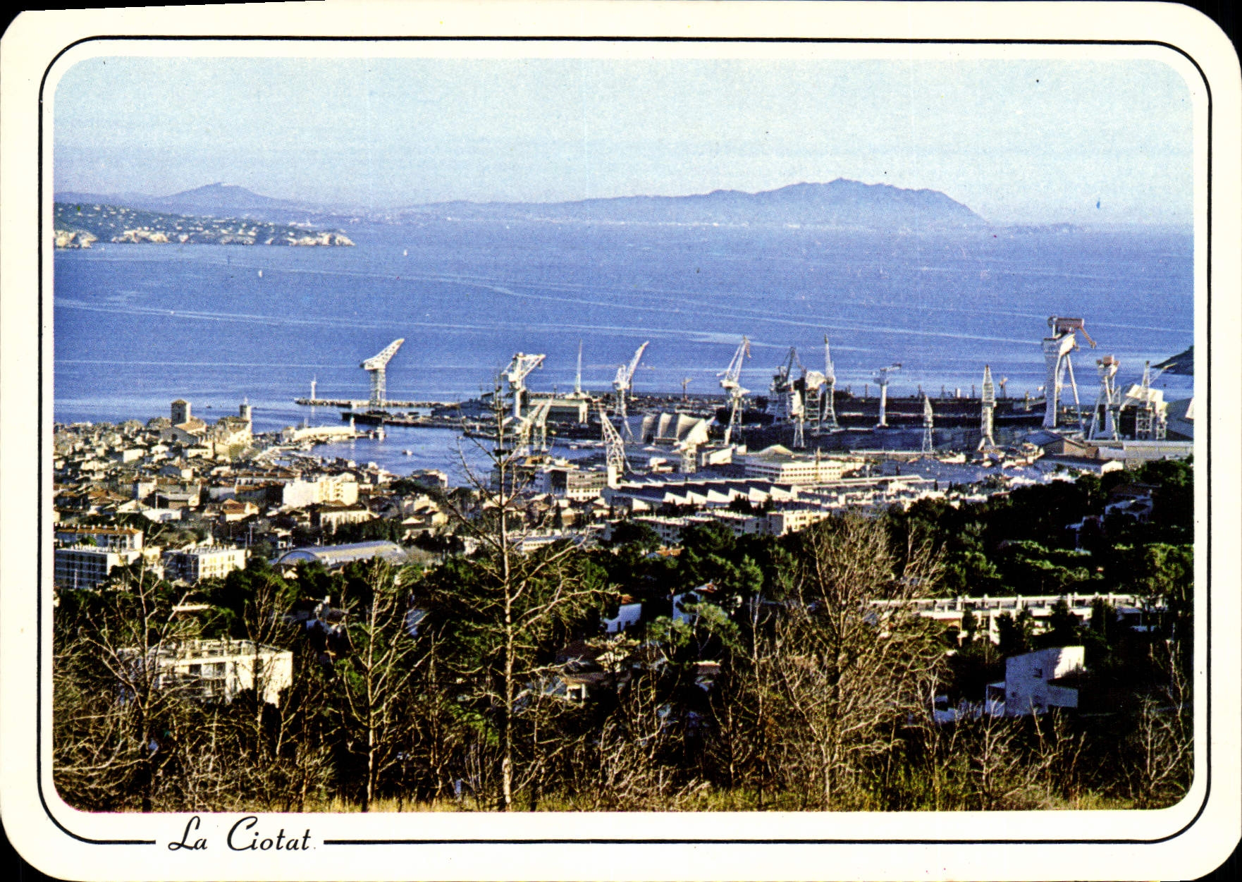 CPSM La Ciotat Vue Generale La Ville Et Les Chantiers navals