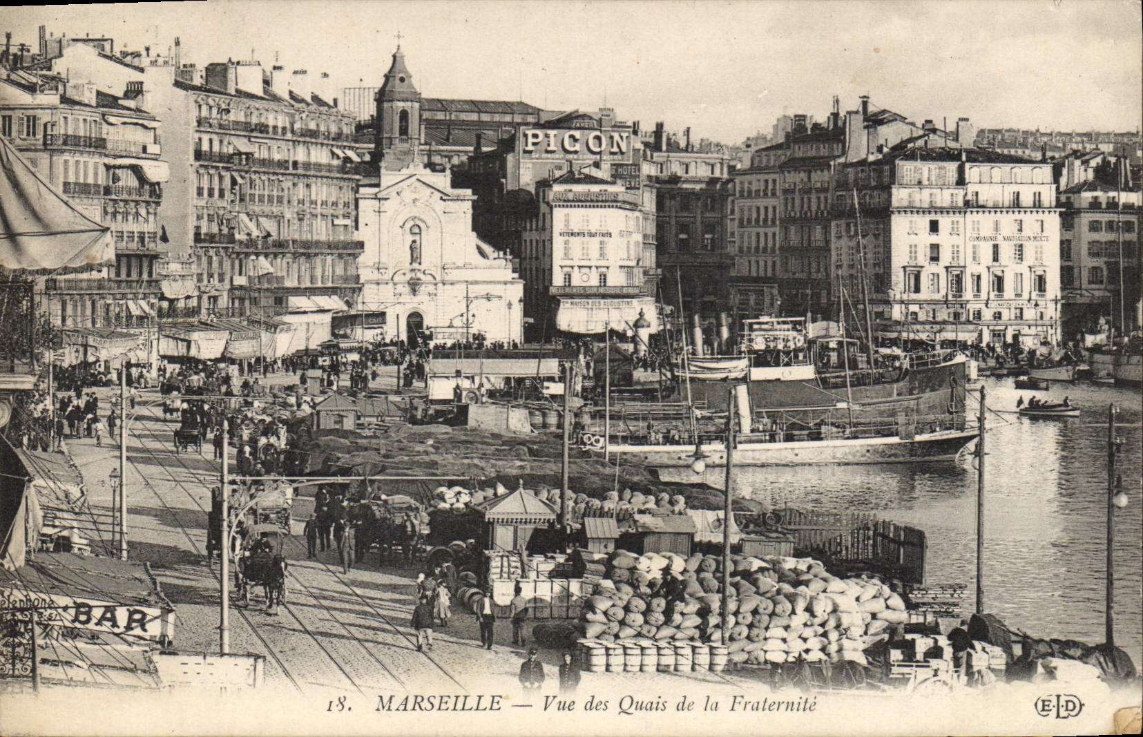 CPA Marseille Vue Des Quais De la Fraternite