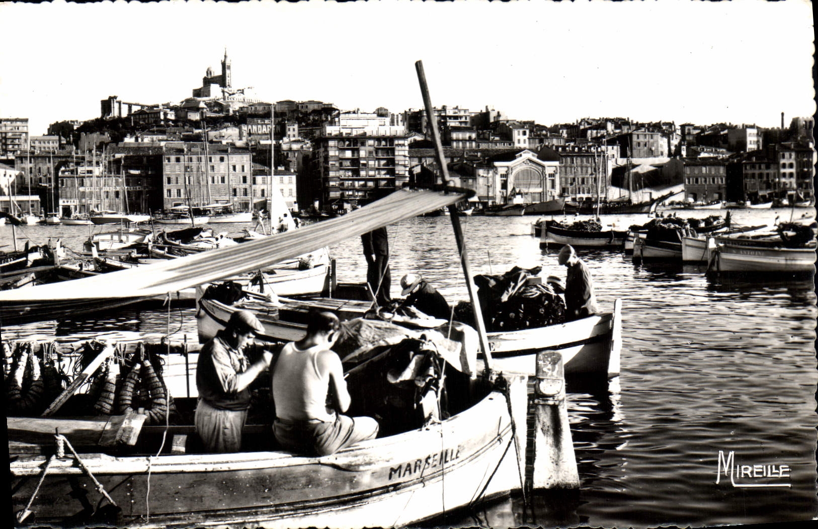 CPA Marseille Un Coin Du Vieux Port
