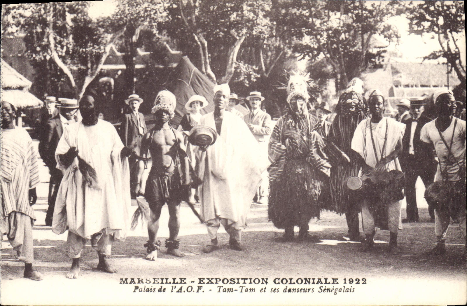 CPA Marseille Exposition Coloniale 1922 Et Ses Danseurs Sénégalais palais de l'AOF tam-tam