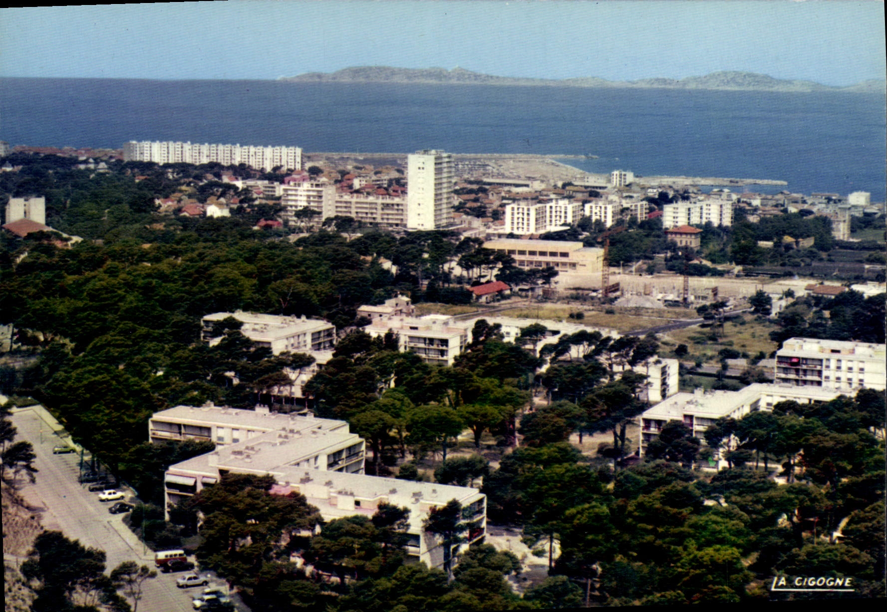 CPSM Marseille La Residence Des Isles Et Le Port De La Pointe Rouge