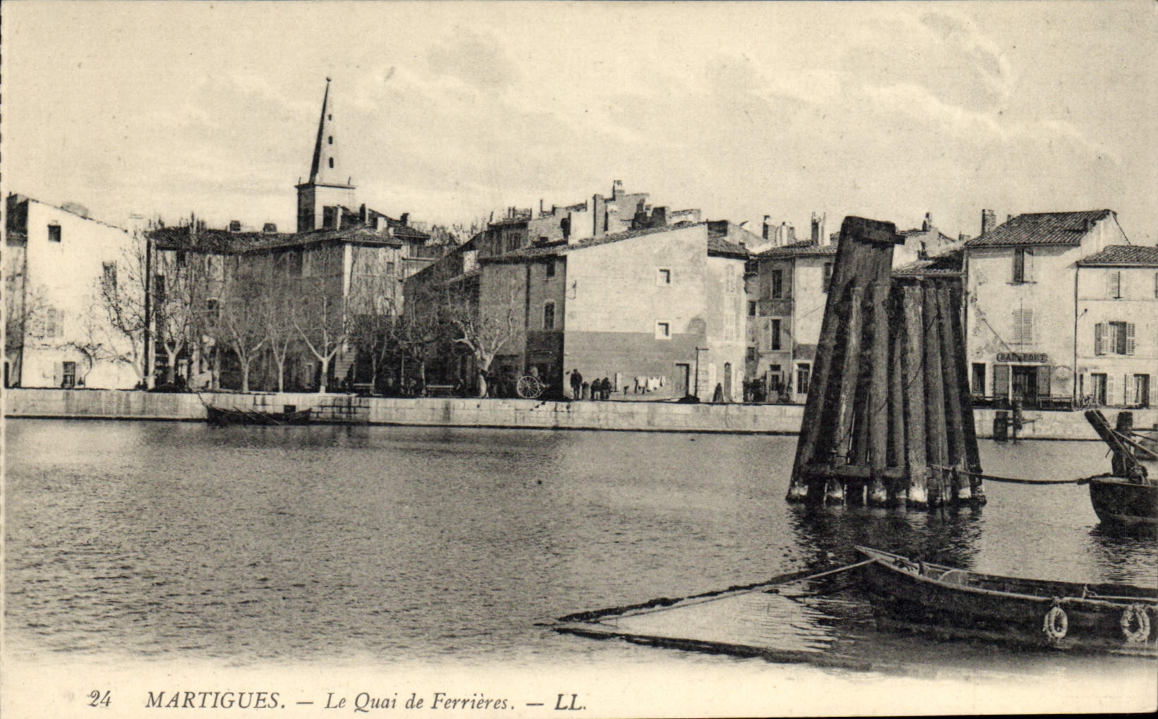 CPA Martigues Le Quai De Ferrieres