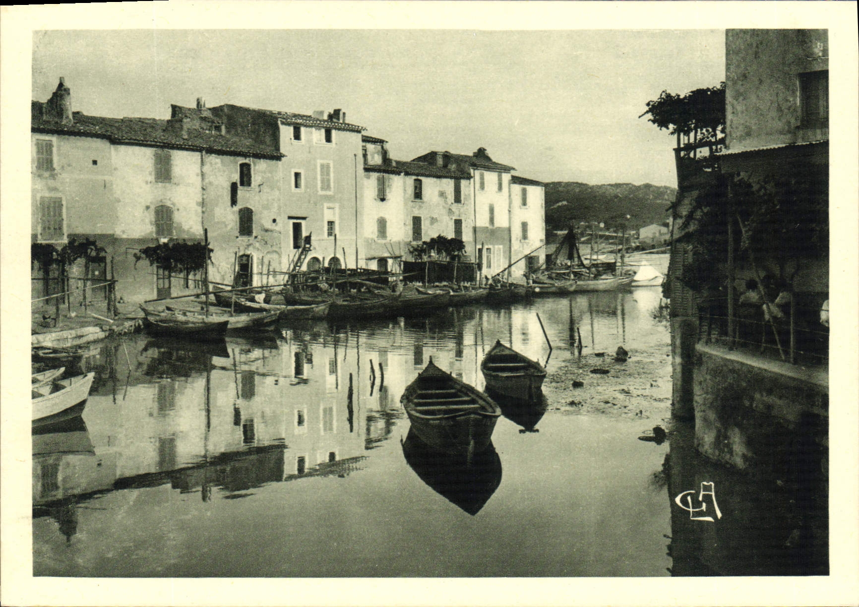 CPSM Martigues Un Canal librairie Tacussel