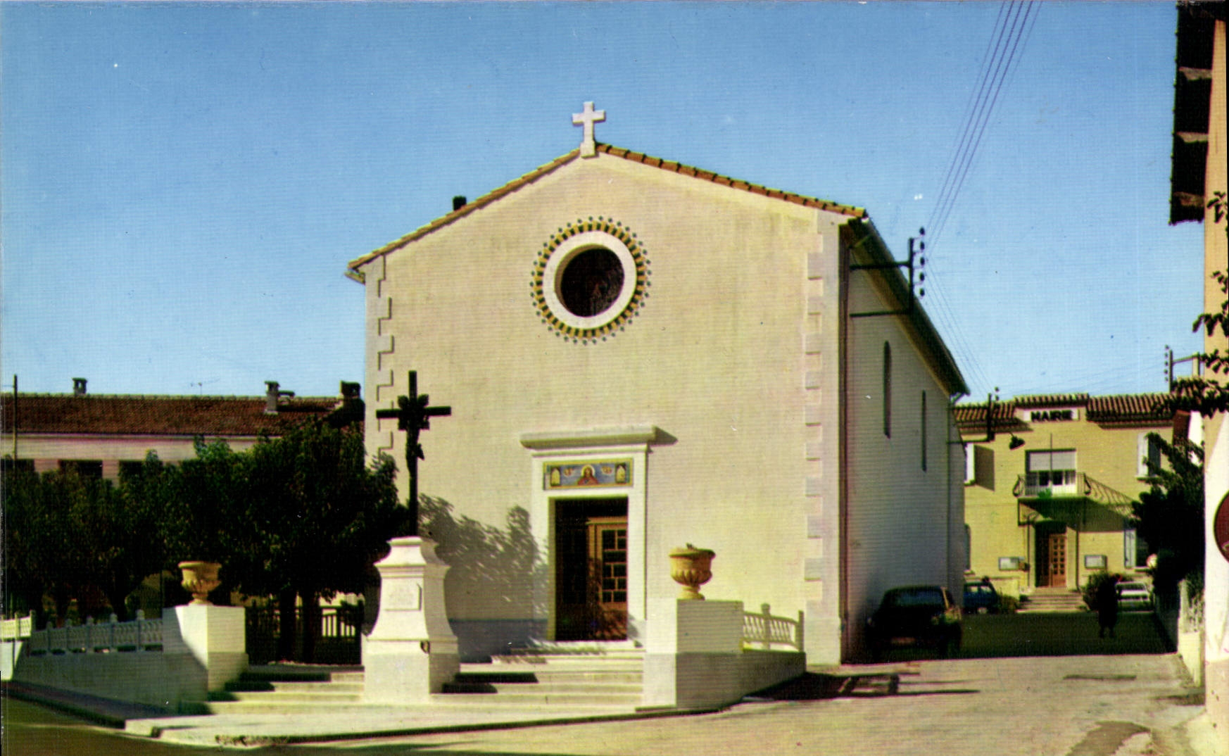 CPSM Sausset Les Pins L'Eglise