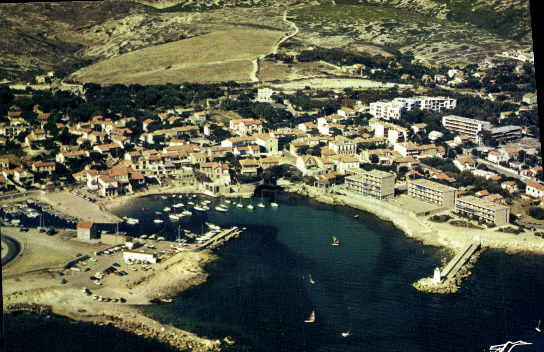 CPSM Sausset Les Pins Vue D'Ensemble Sur Le Port Et La Station