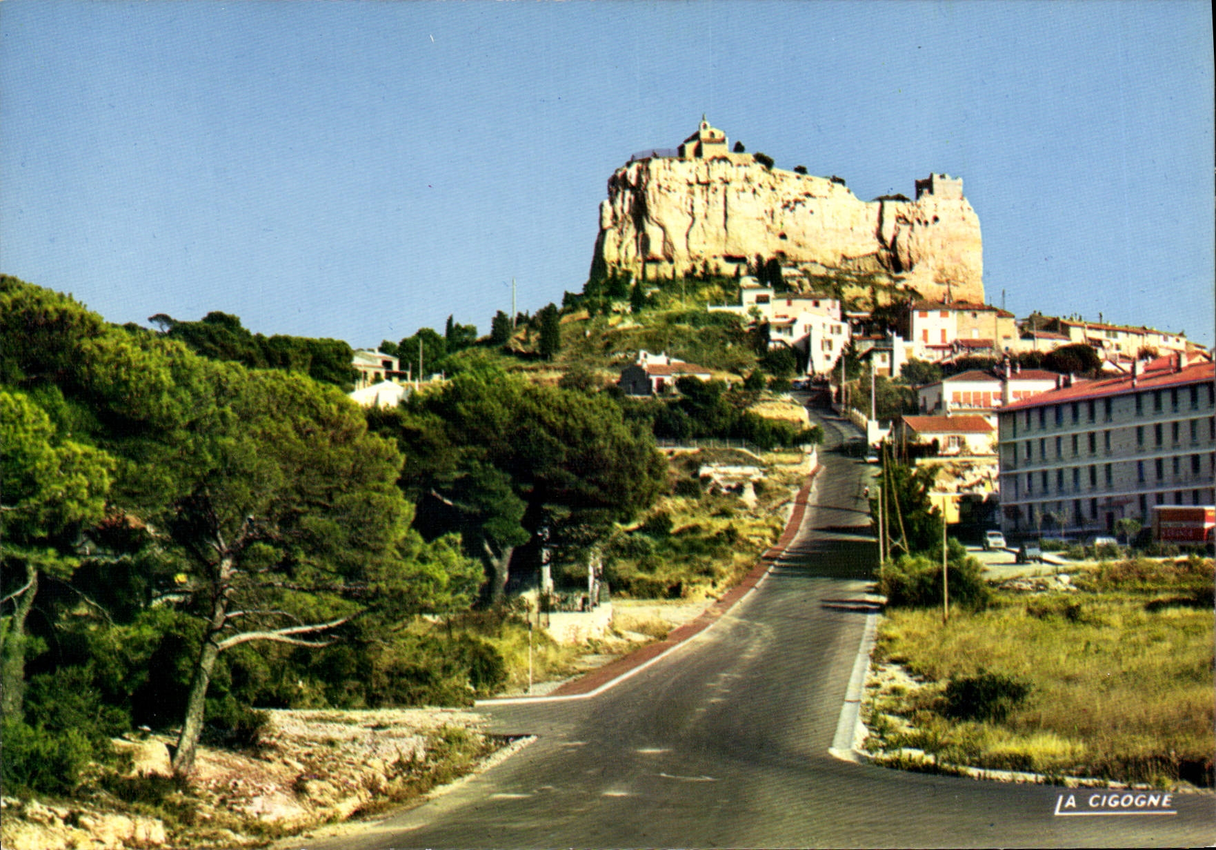 CPSM Vitrolles Le Rocher De Roucas
