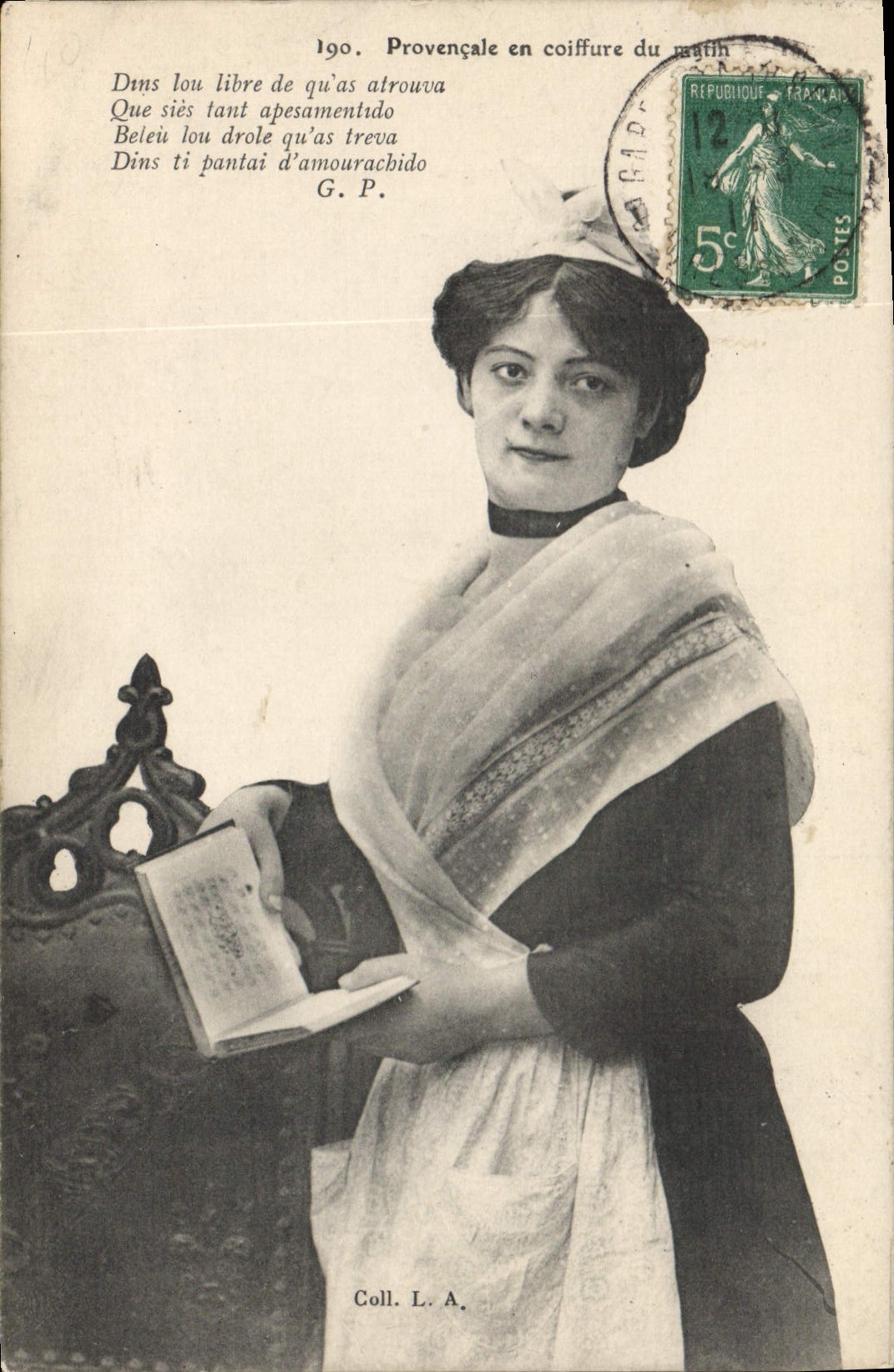 CPA Provençale En Coiffure Du matin