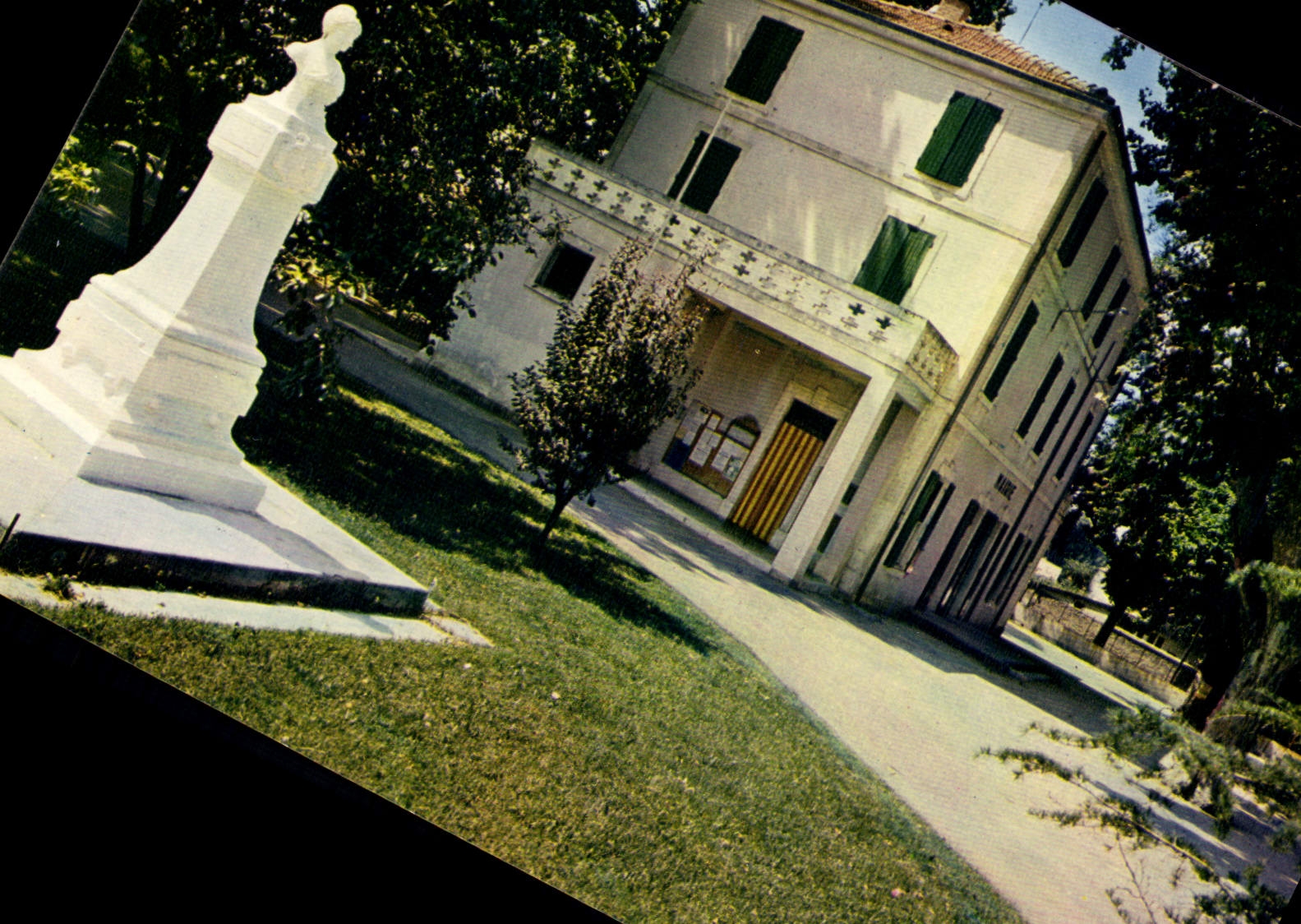 CPSM Cabannes L'Hotel De Ville