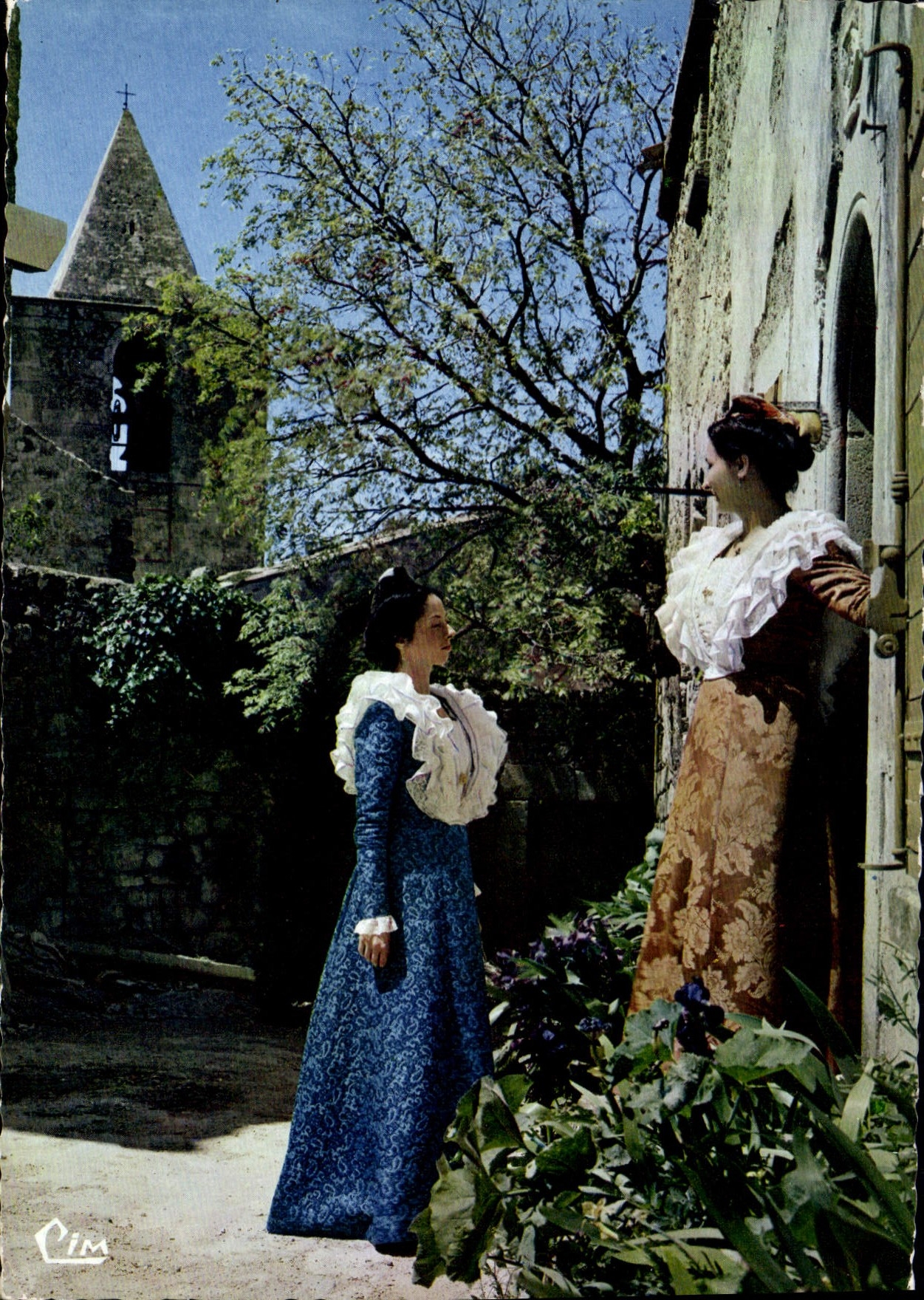 CPSM Lou Riban De Prouvenco Costume Provencal Arles les Daux