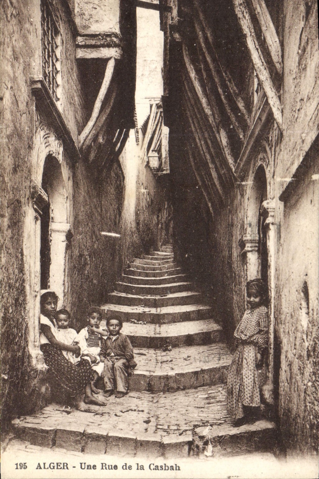 CPA Alger Une Rue De La Casbah