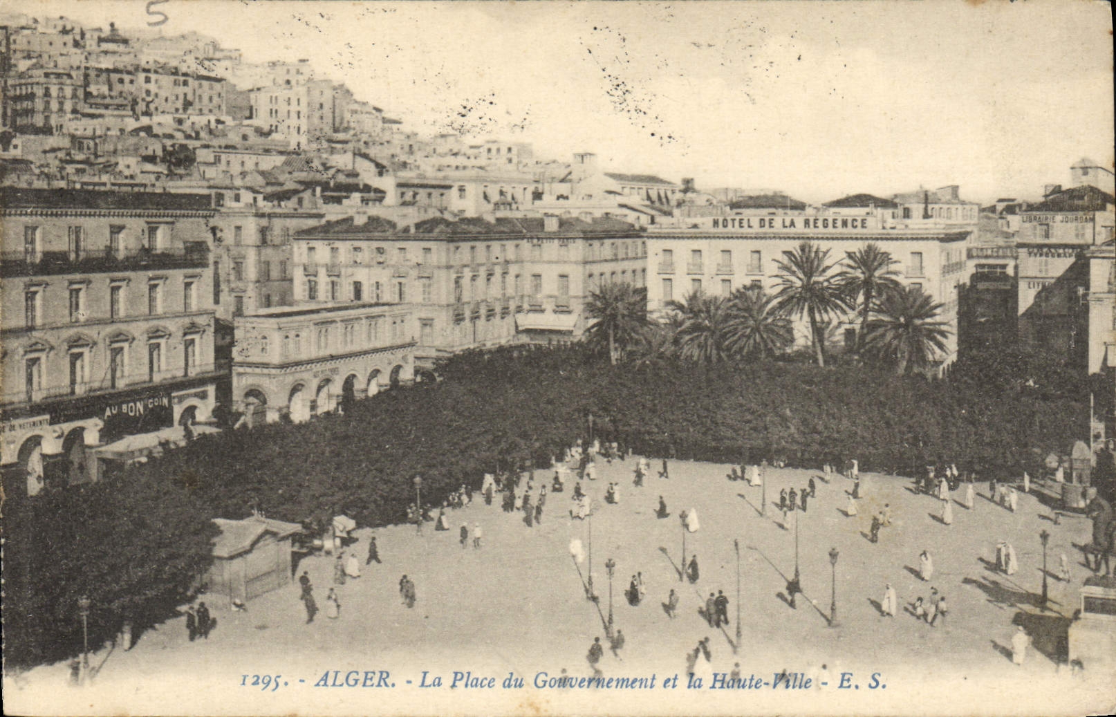 CPA Alger La Place Du Gouvernement Et La Haute Ville