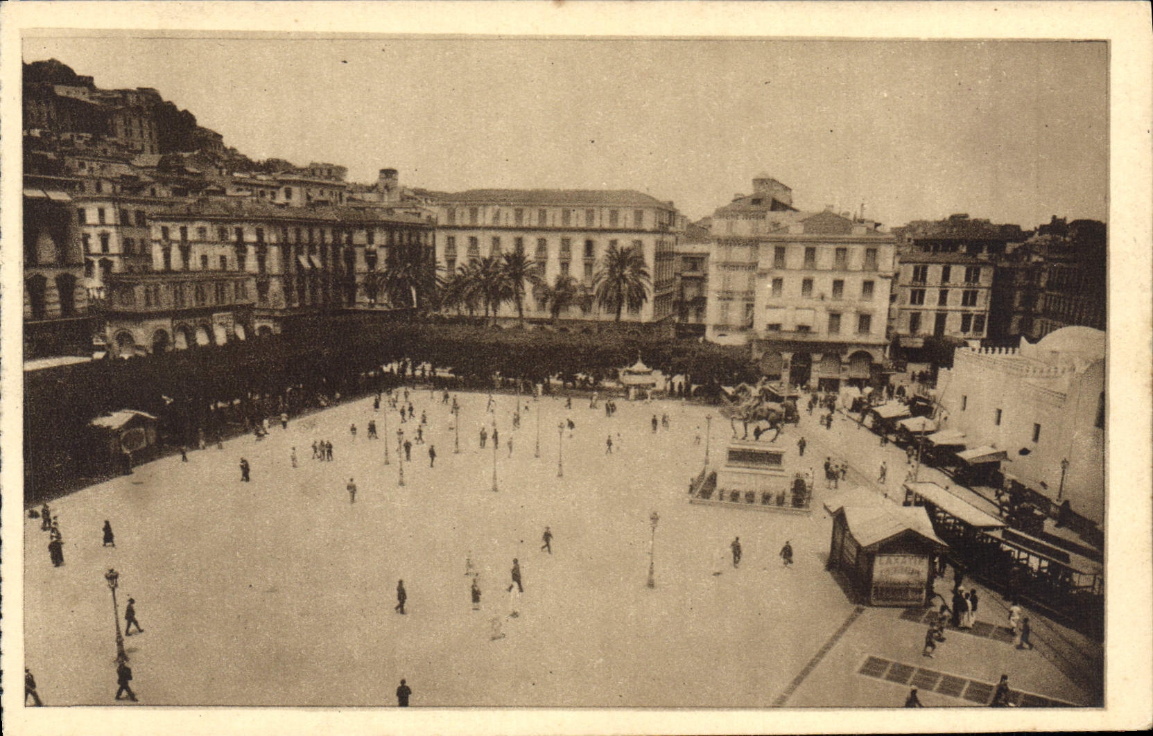 CPA Alger Place Du Gouvernement Et Hotel De La Regence