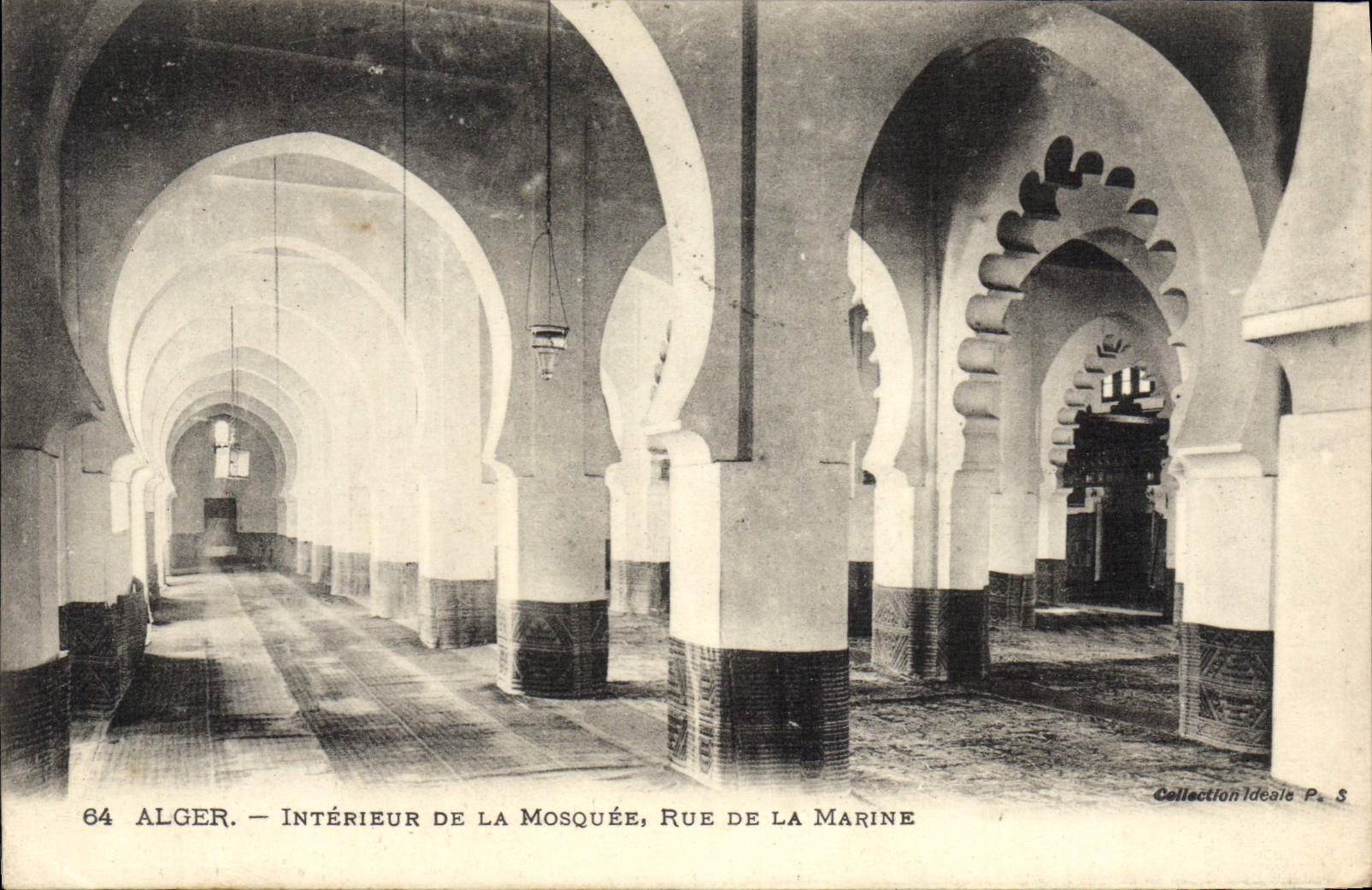 CPA Alger Interieur De La Mosquee Rue De La Marine