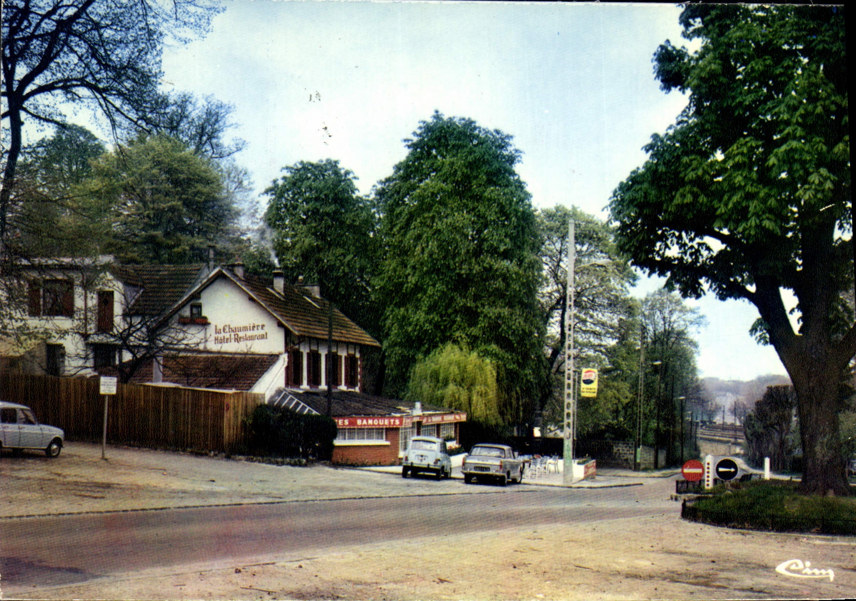 CPSM VIROFLAY la chaumiere Dominique Le Nenan Rue D'Ile De France Versailles