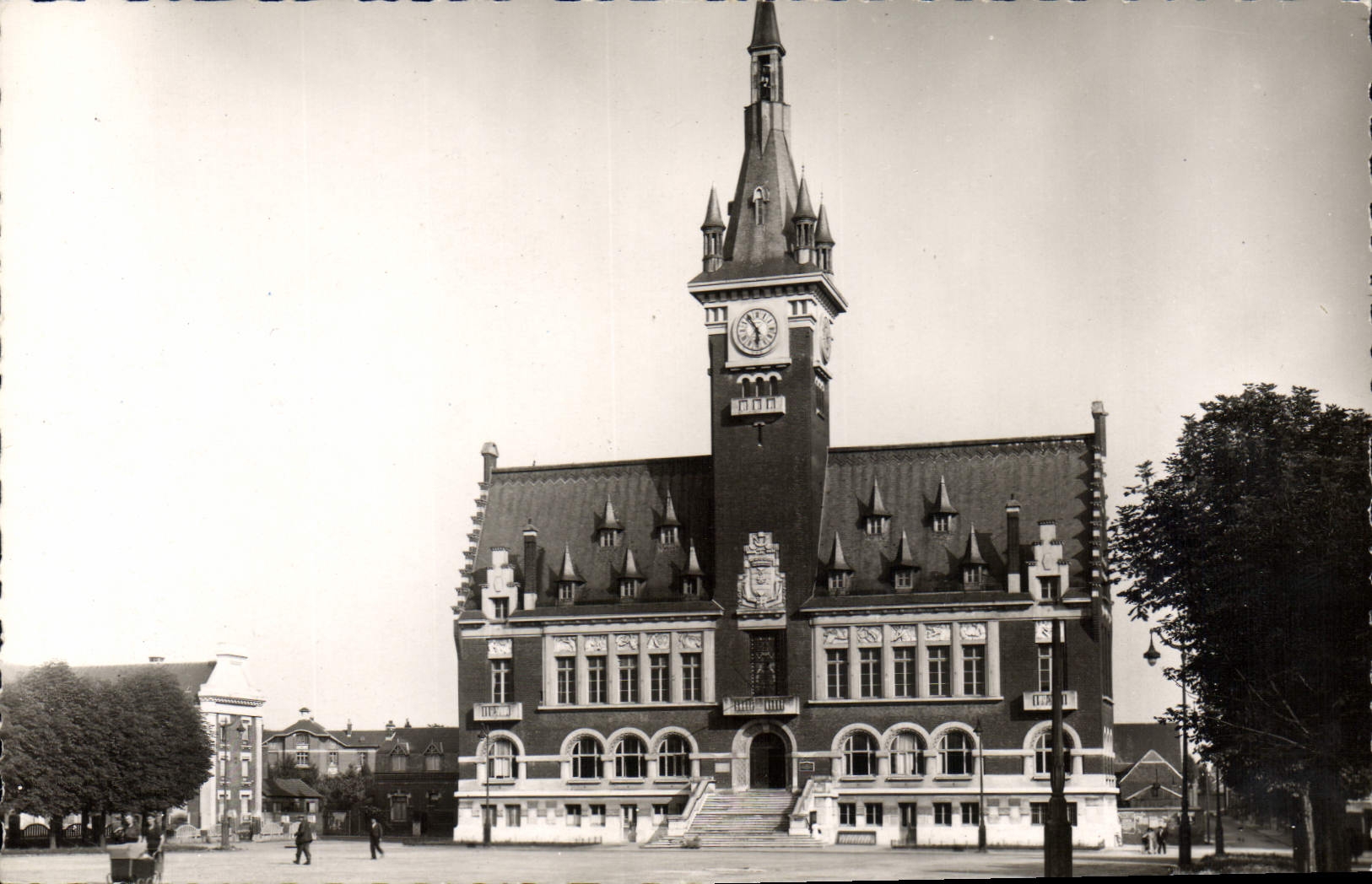 CPA Albert L'Hotel De Ville