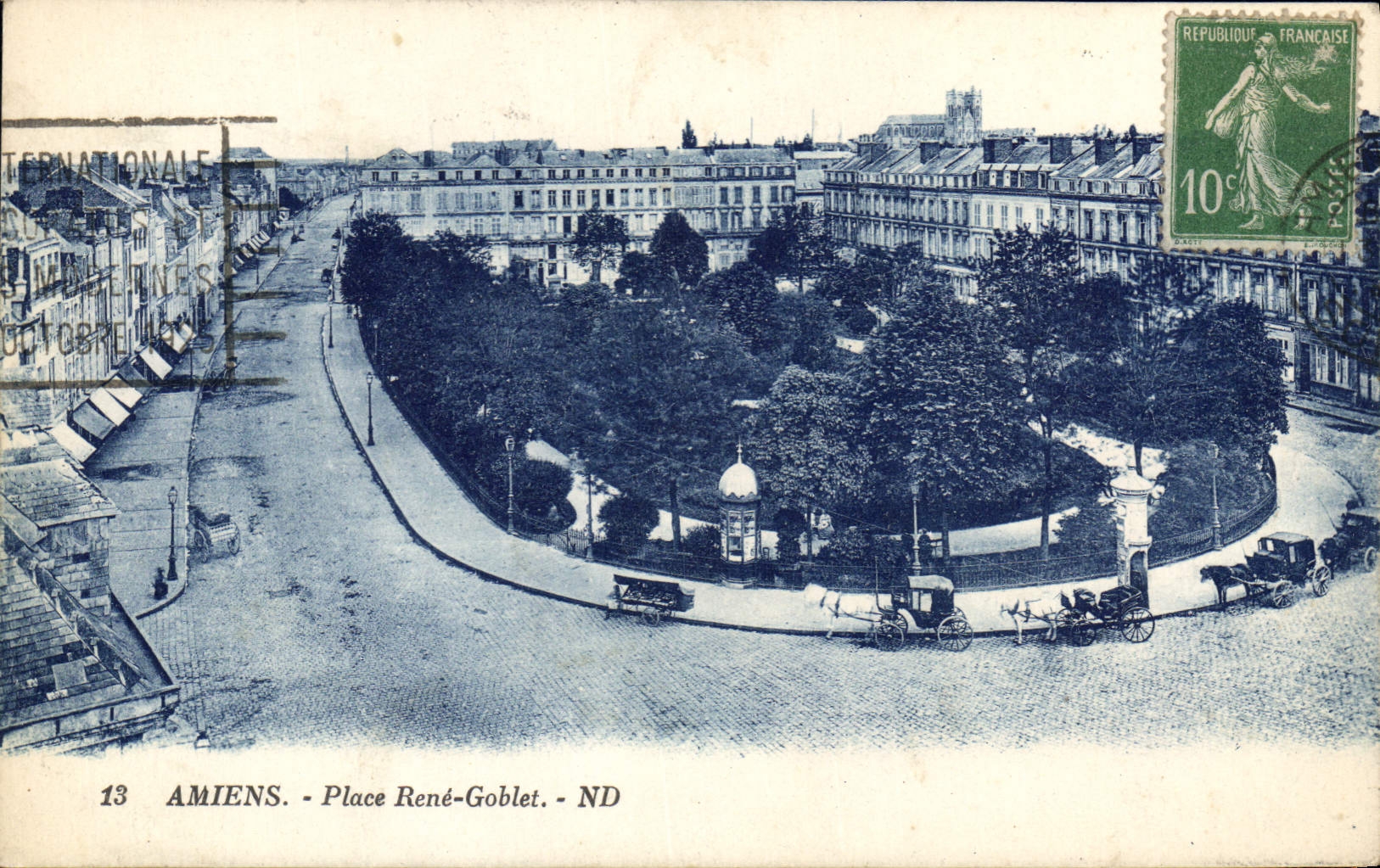 CPA Amiens Place Rene Goblet