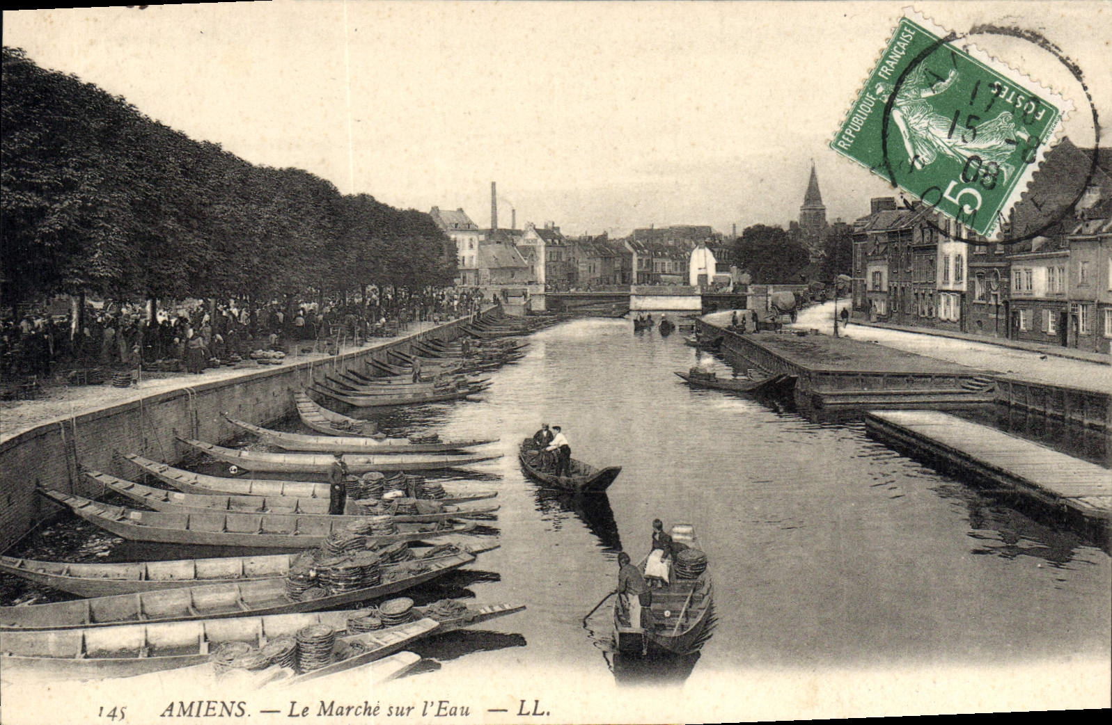 CPA Amiens Le Marché Sur I'Eau