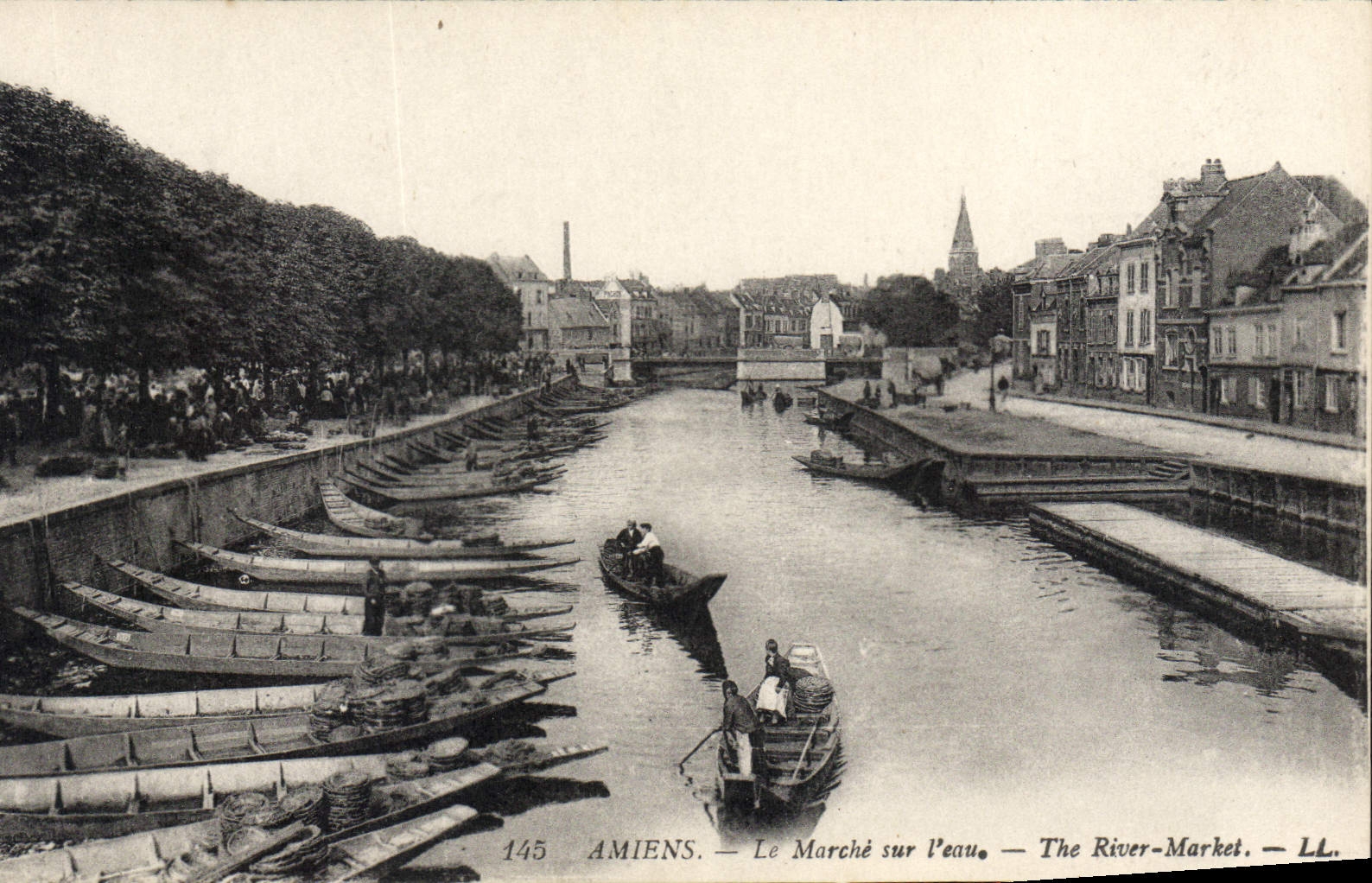 CPA Amiens Le Marché Sur I'Eau