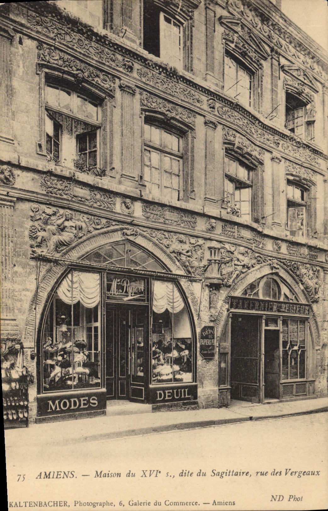 CPA Amiens Maison Du XVIème siècle Dite Du Sagittaire rue des vergeaux