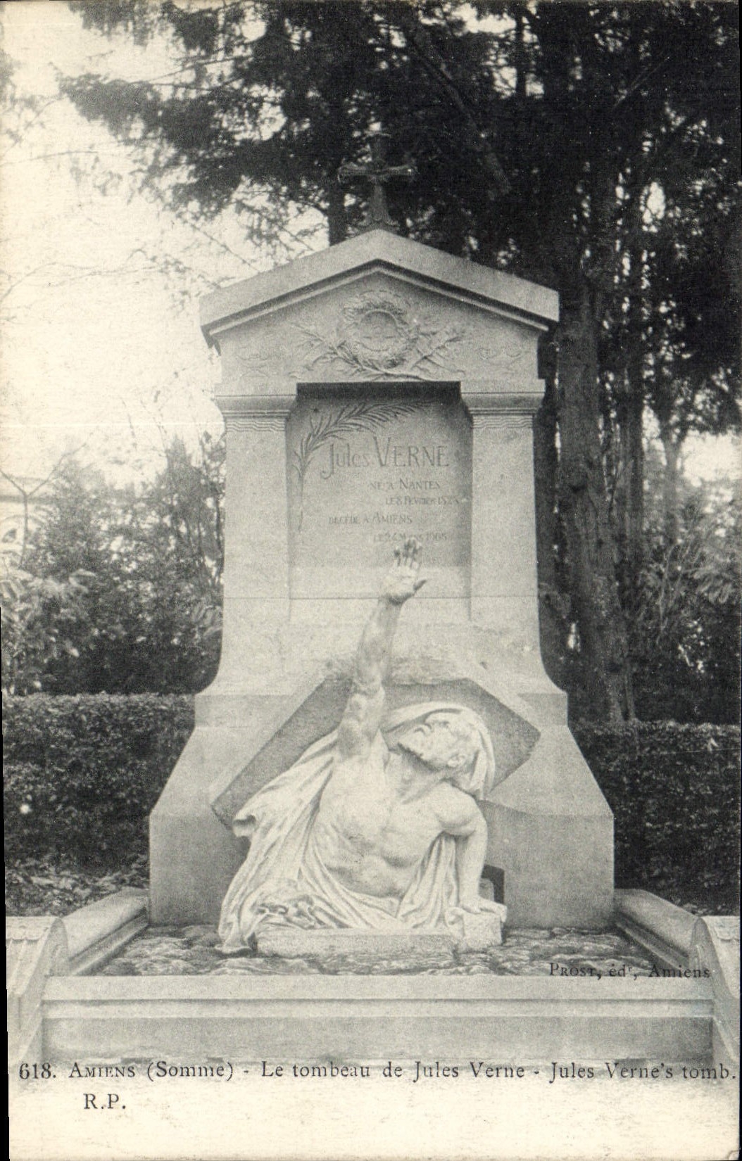 CPA Amiens Le Tombeau De Jules Verne