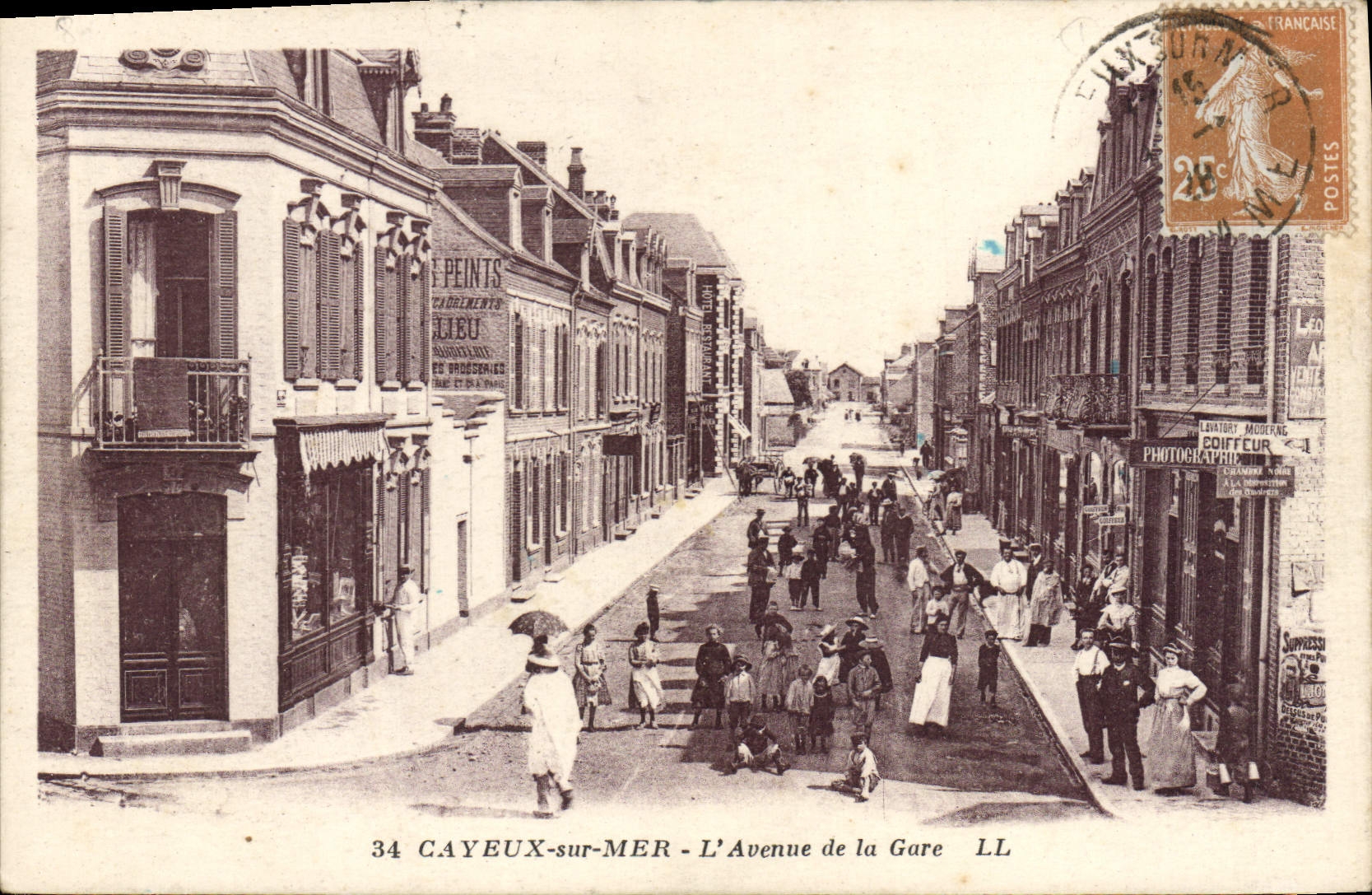 CPA Cayeux Sur Mer L'Avenue De la Gare