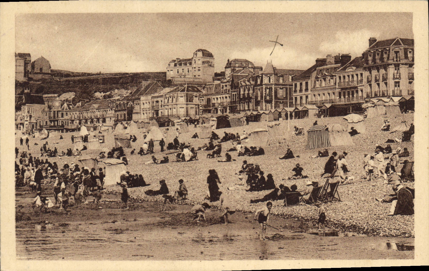 CPA Mers Les Bains Plage Et Les villas