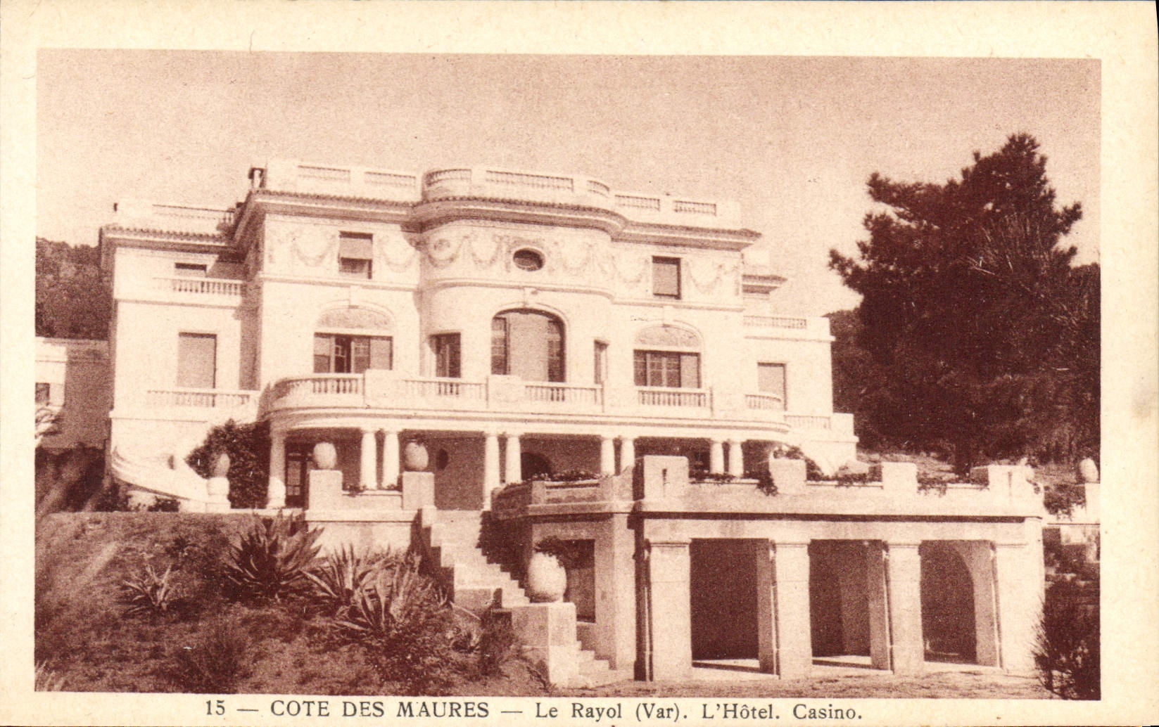 CPA Le Rayol L'Hotel Casino