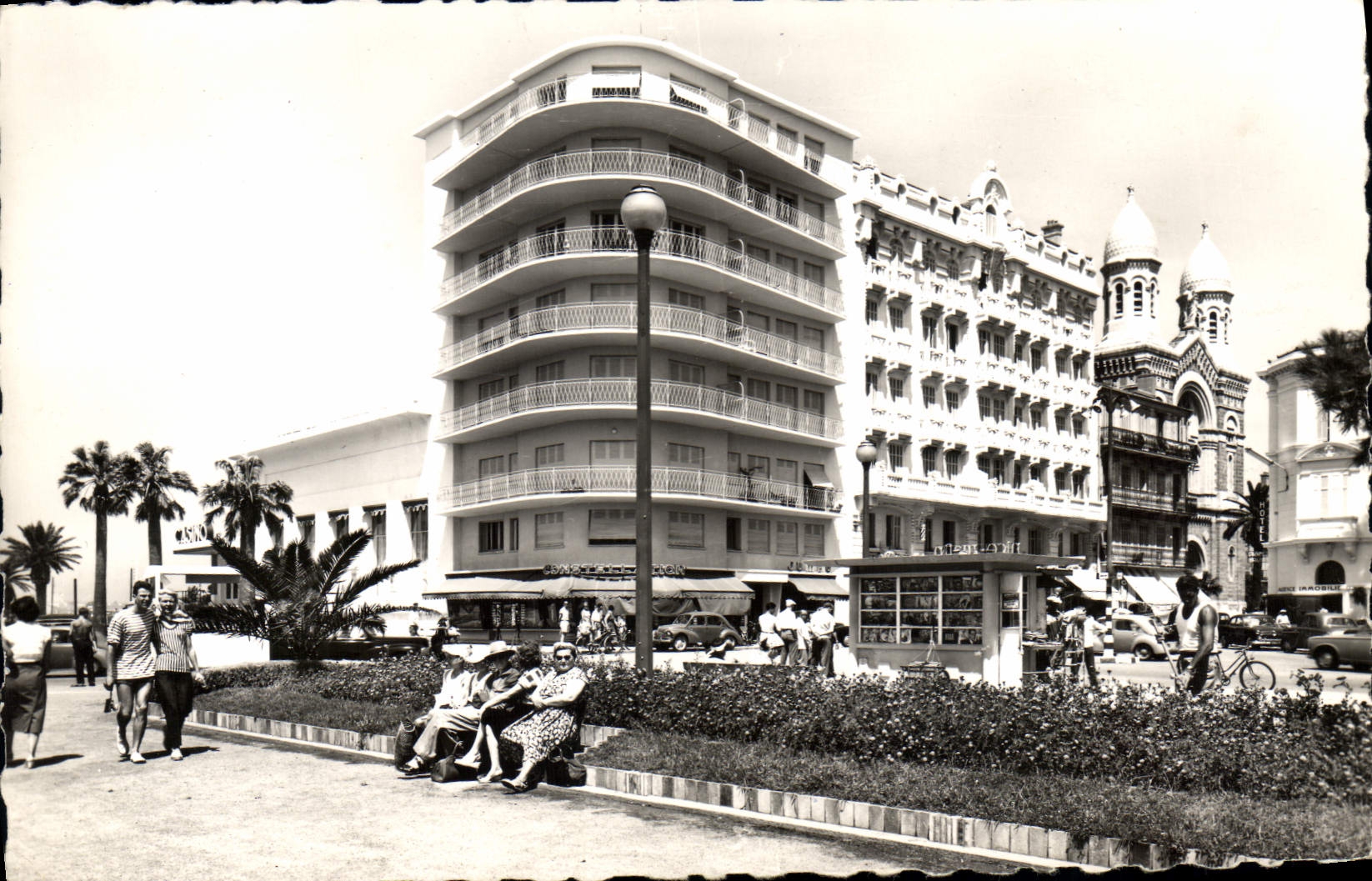 CPA Saint Raphael Le boulevard Felix Martin