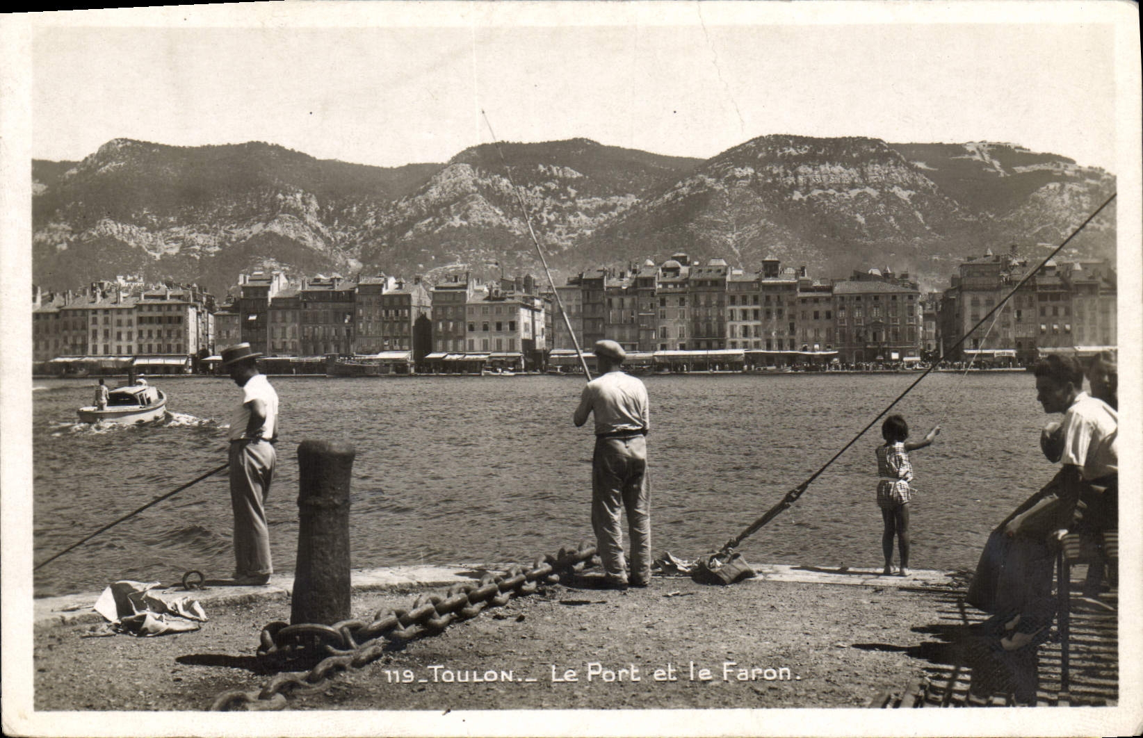 CPA Toulon Le Port Et Le Faron