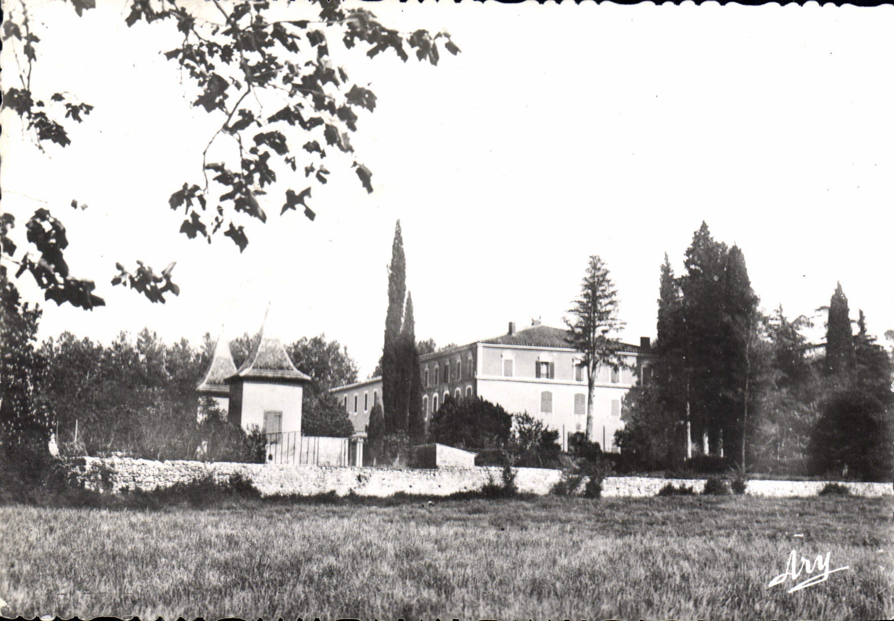 CPSM Nans Les Pins Chateauneuf Hotel