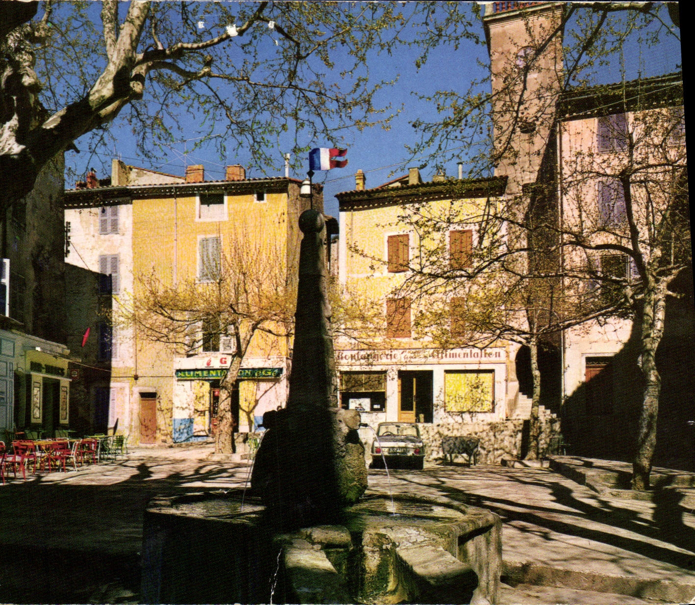 CPSM Signes La Place Du Marché