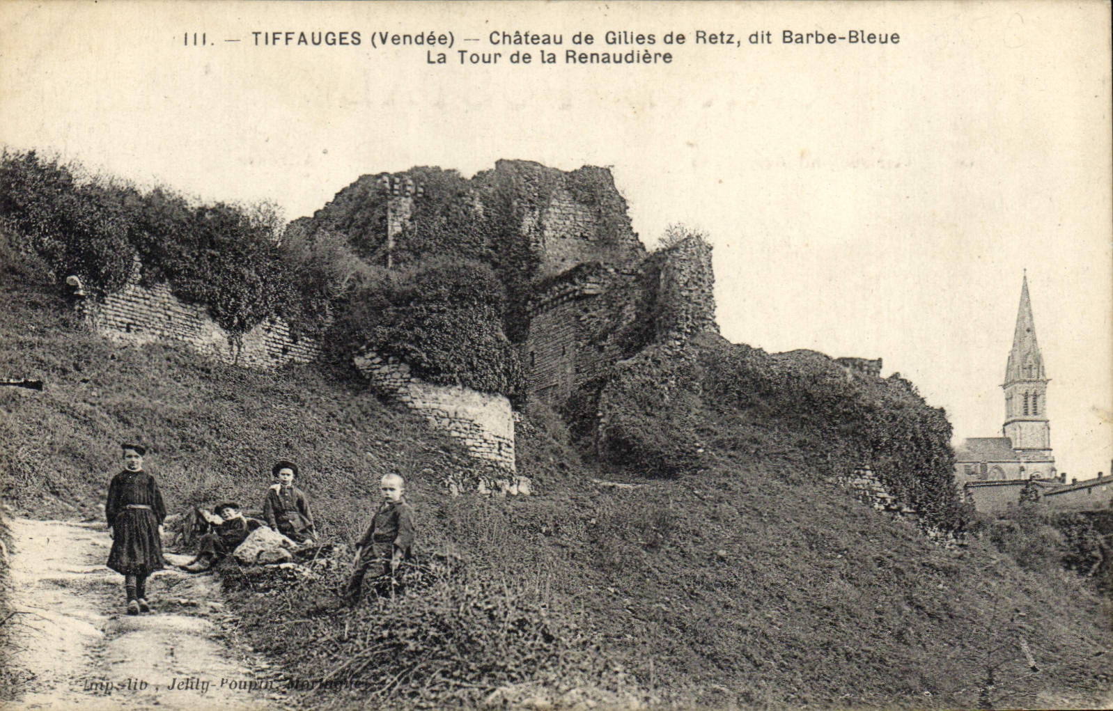 CPA Tiffauges Chateau De Gilles De Retz Dit Barbe Bleue