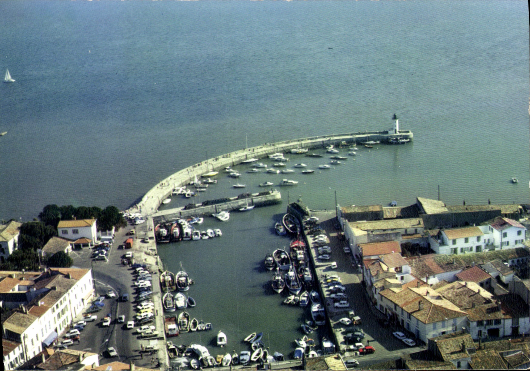 CPSM Ile De Re La Flotte En Re En Avion Au Dessus Du Port