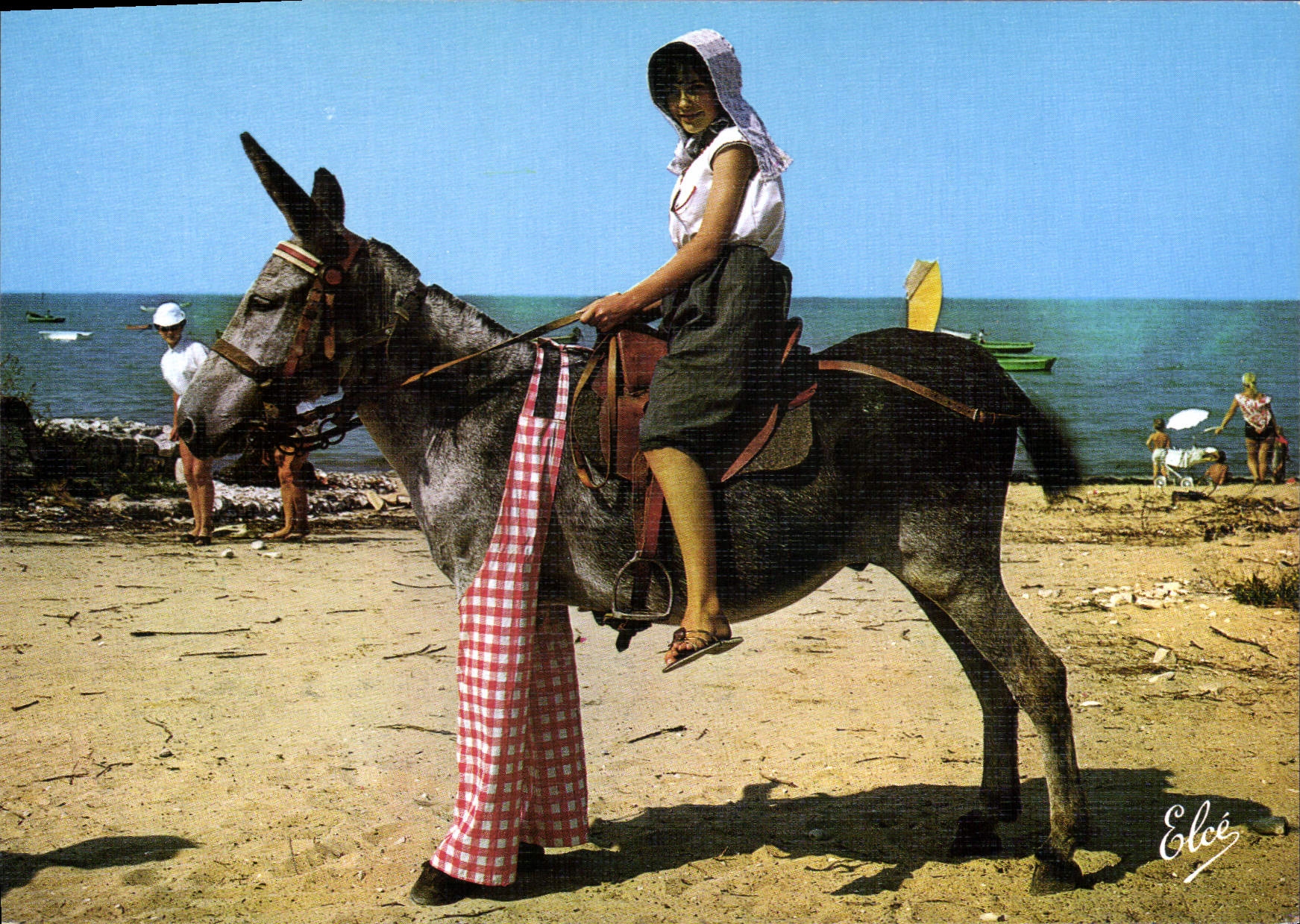 CPSM Ile De Re L'Ane En Culotte Accompagne D'Une jeune fille Kiss-Not