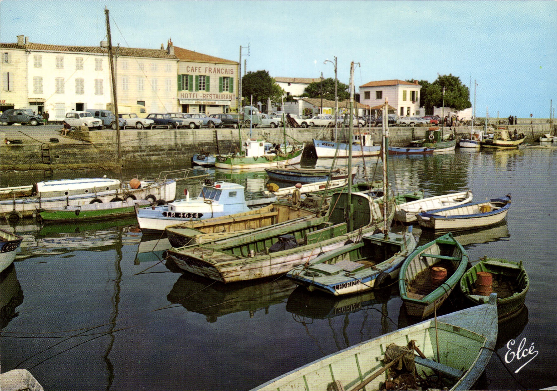 CPSM Ile De Re La Flotte En Re Un Coin Du Port