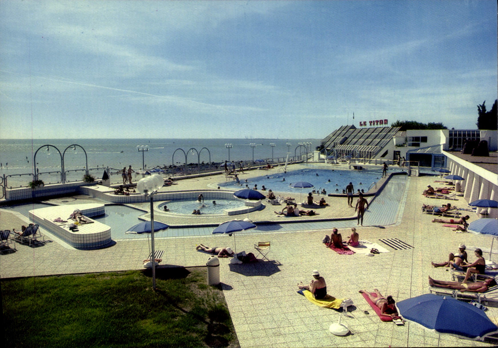 CPSM Royan Detente A La Piscine De Foncillon