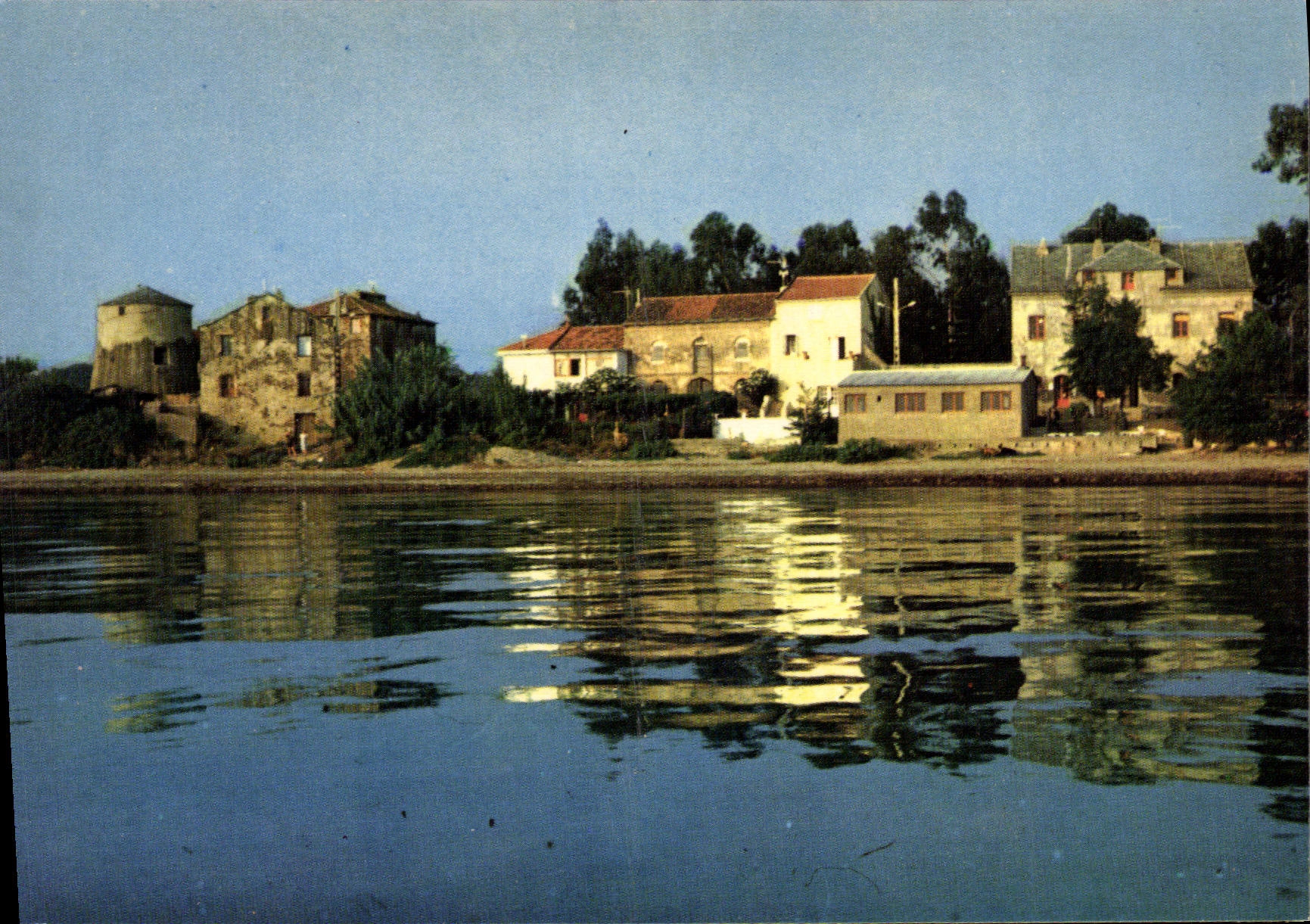 CPA Prunete Plage Avec Sa Tour Genoise
