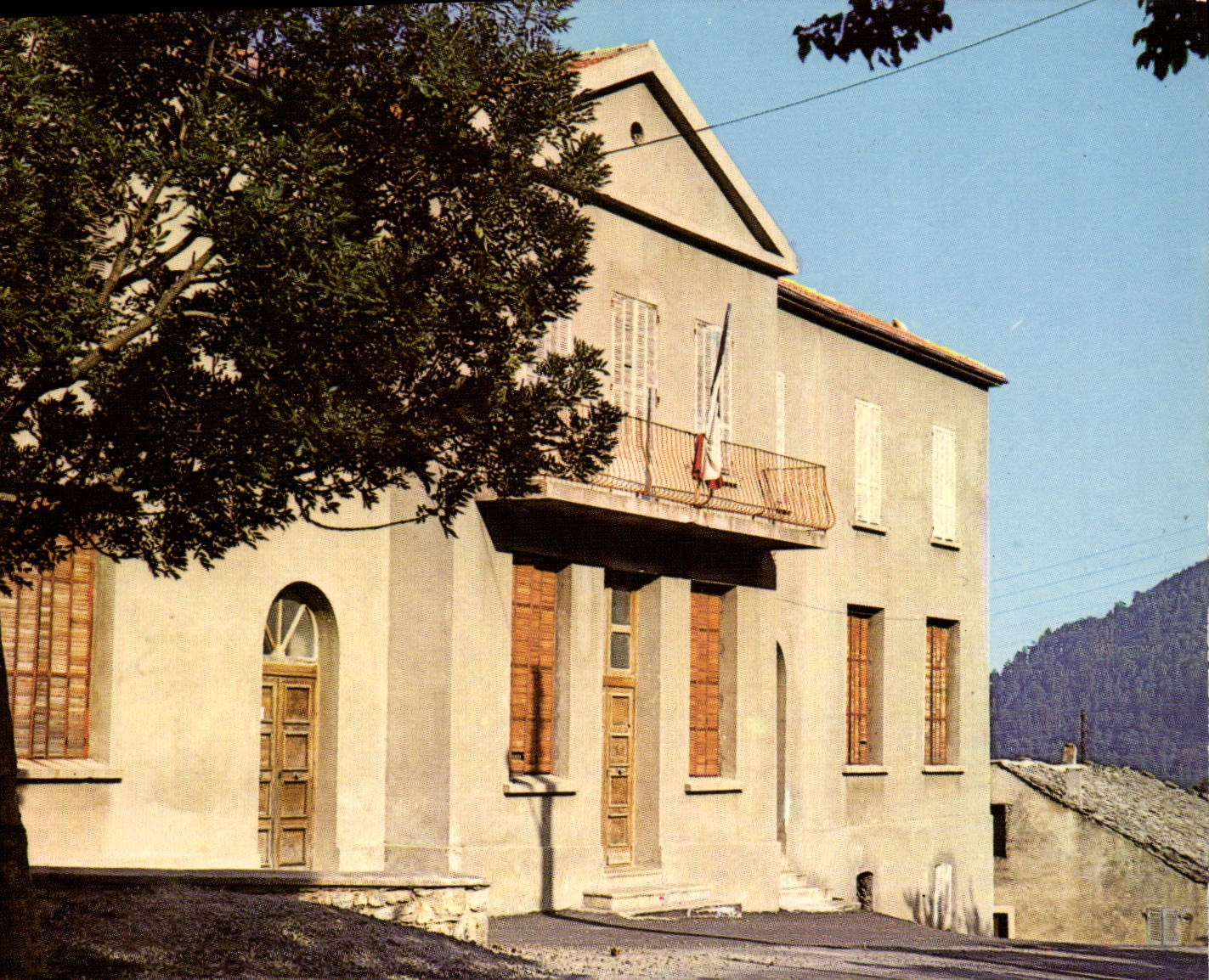 CPSM Vezzani La Mairie