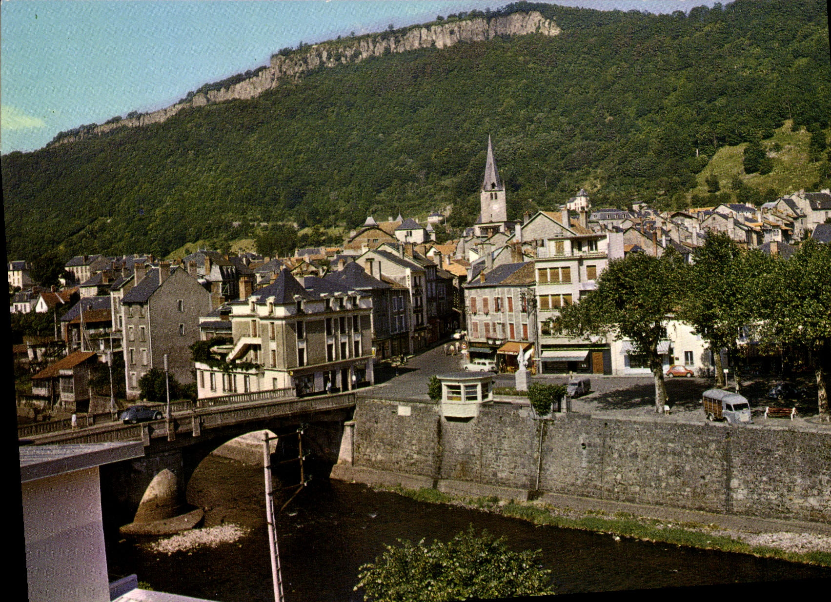 CPSM Bort Les Orgues La Ville