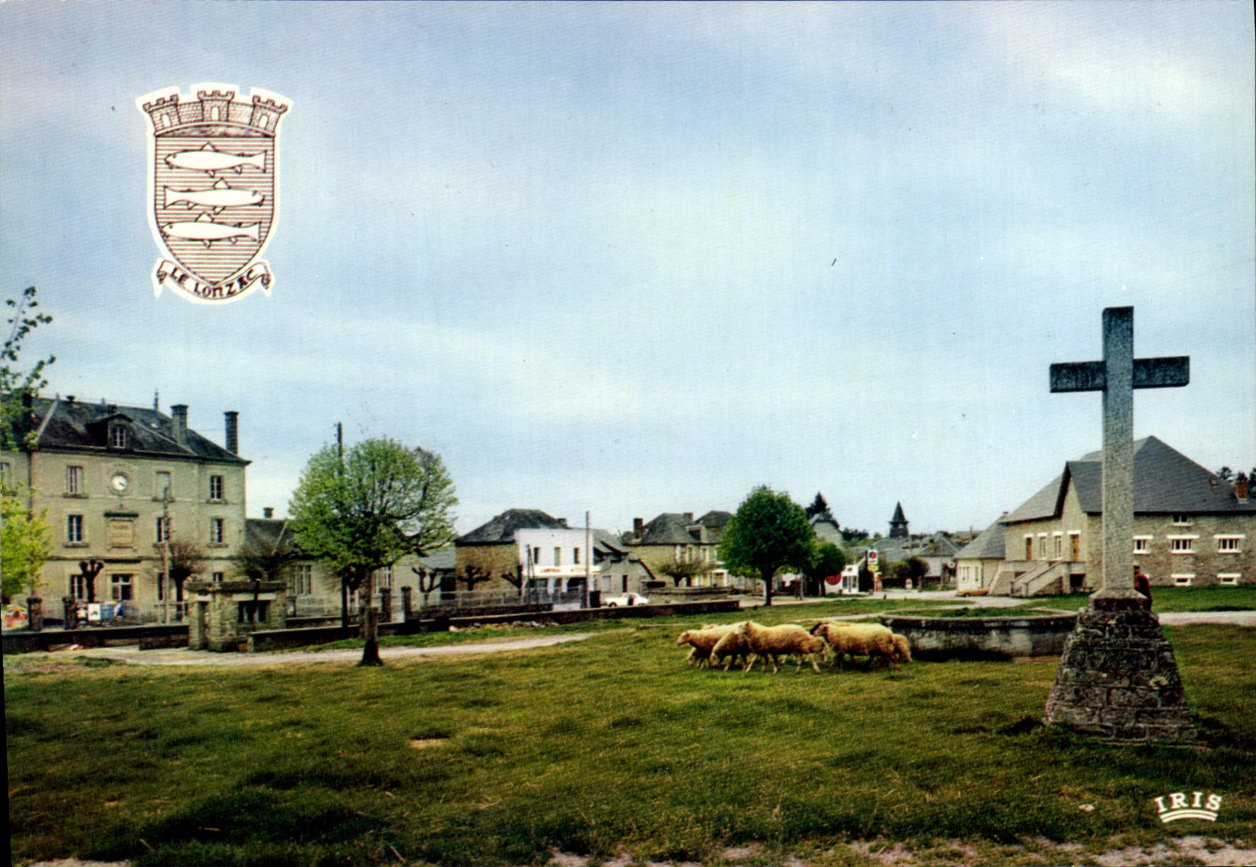 CPSM Le Lonzac La Mairie La Salle Des Fetes champ de foire