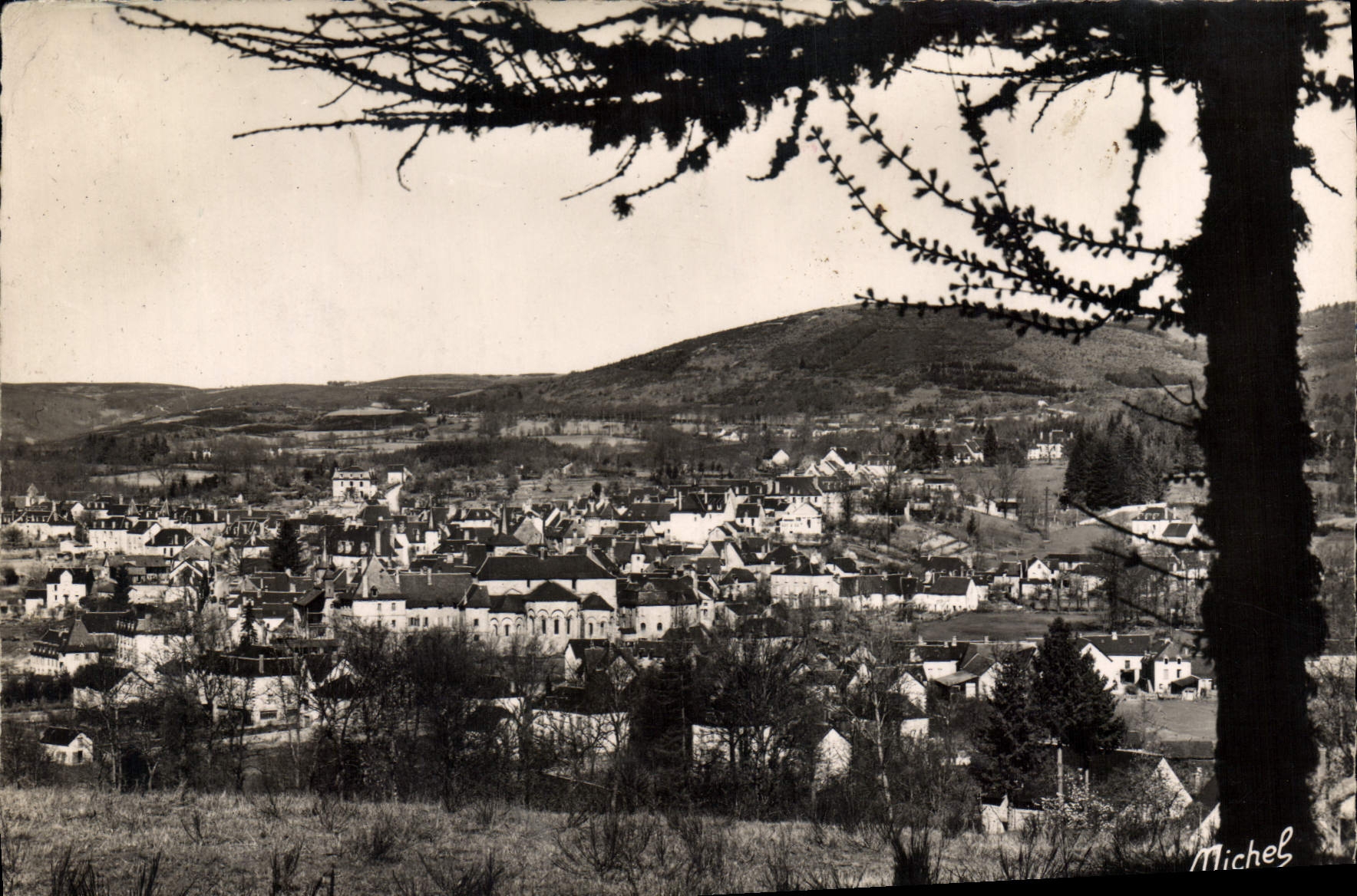 CPSM Meymac Vue Generale Le Mont Bessou