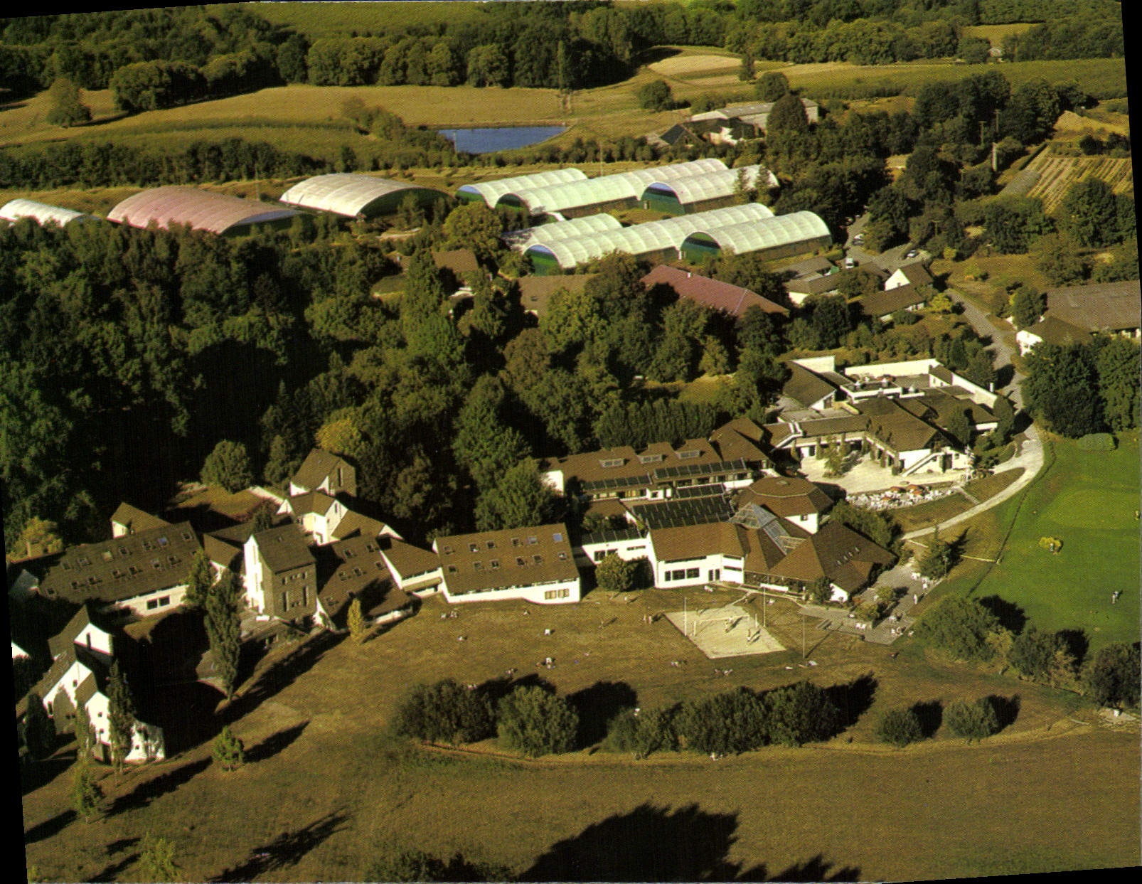 CPSM Pompadour Vue Panoramique Sur Le Club bMediterranee Et le haras national