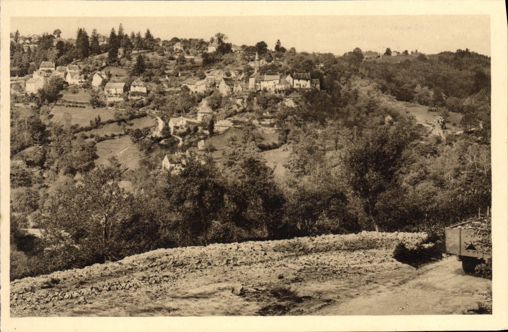 CPA St Martin La Meanne Gorges Du Doustre Vue Sur Laroche Canillac