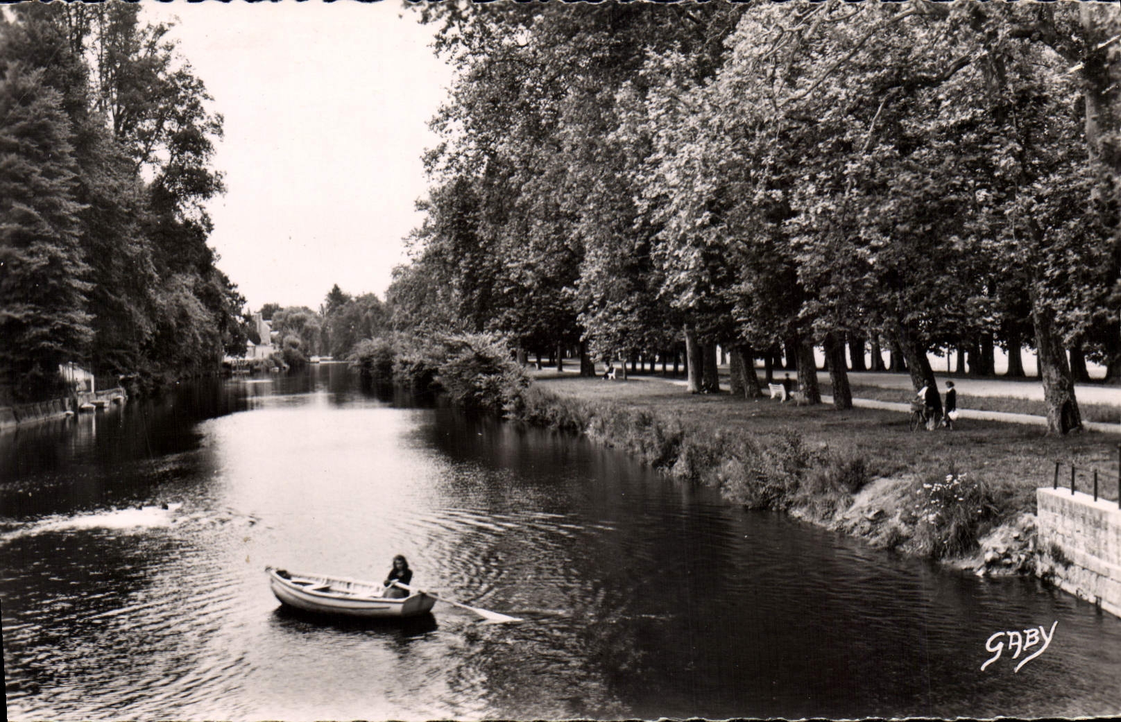 CPA Caen Les Rives De I'Orne