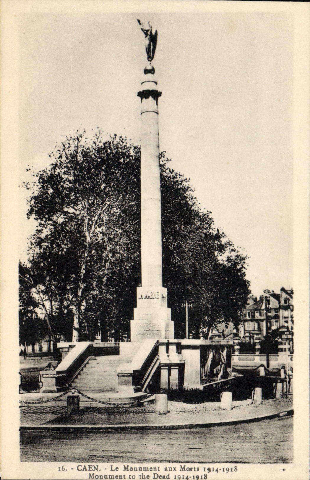 CPA Caen Le Monument Aux Morts