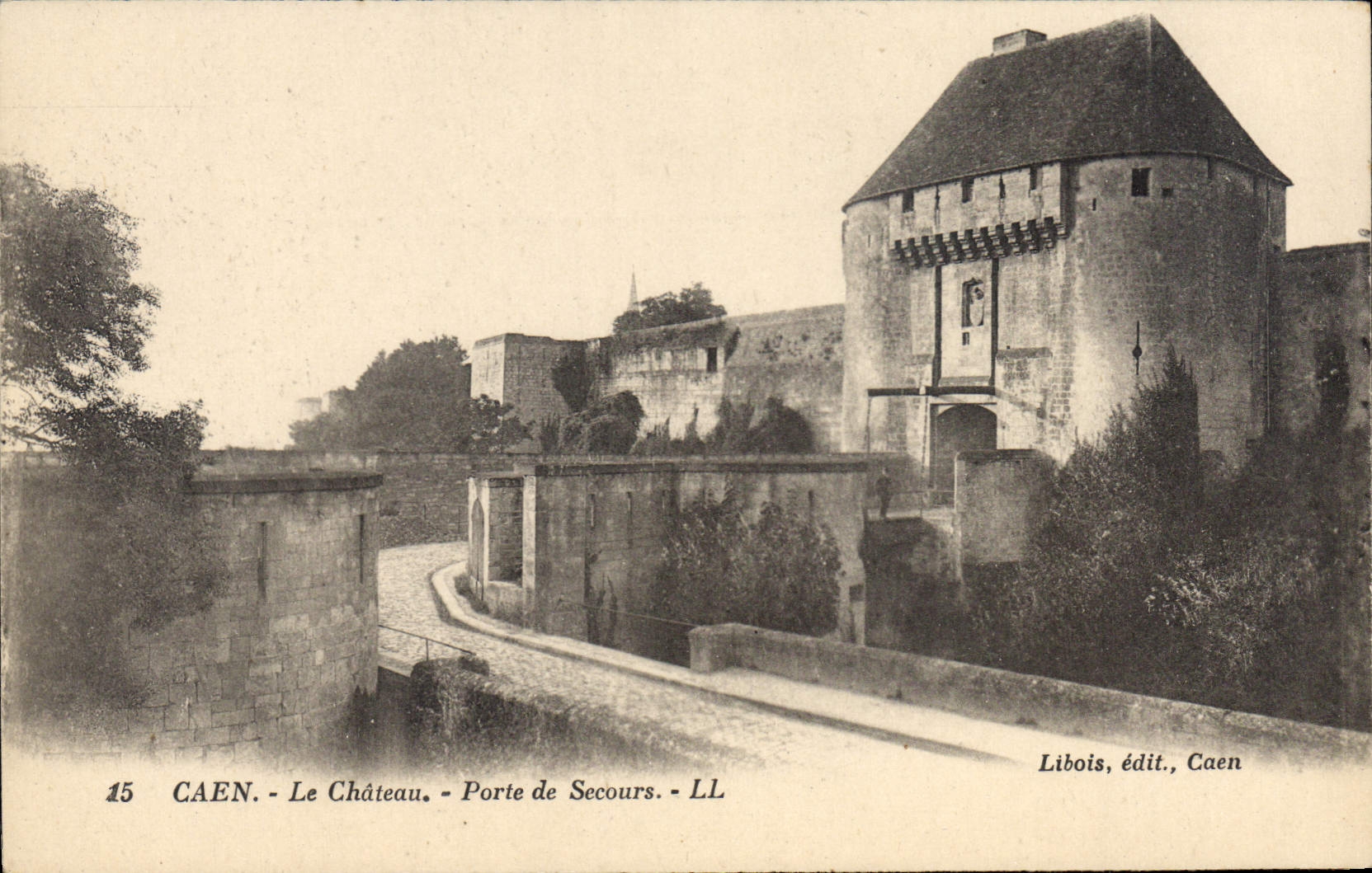 CPA Caen Le Chateau Porte De Secours