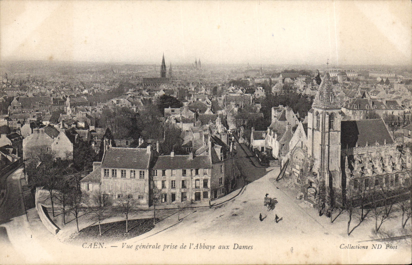 CPA Caen Vue Generale Prise De I'Abbaye Aux Dames