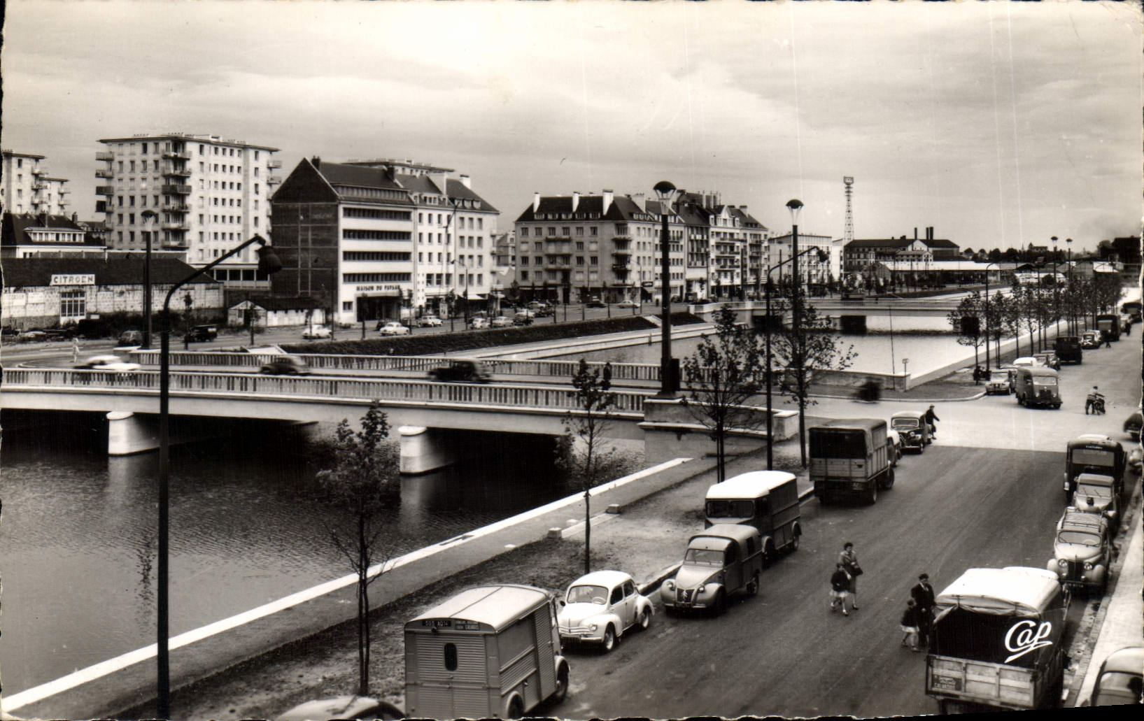 CPA Caen Les Quais