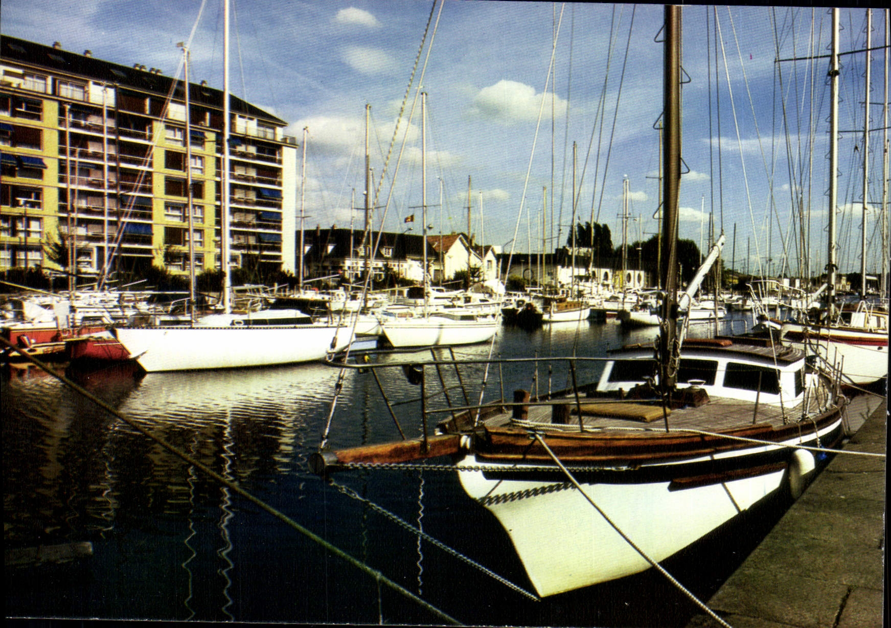 CPSM Caen Le Port De Plaisance