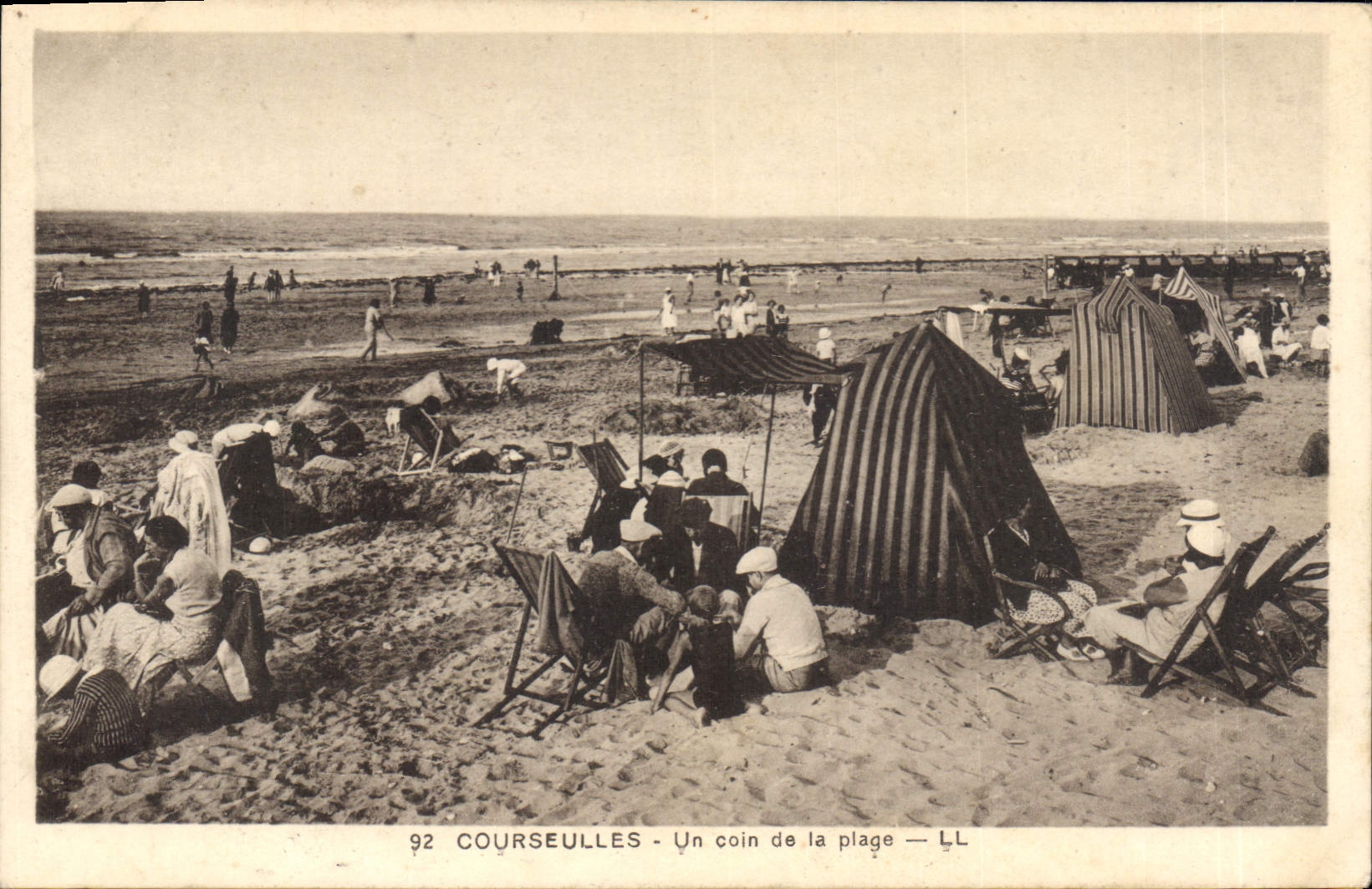 CPA Courseulles Un Coin De La Plage